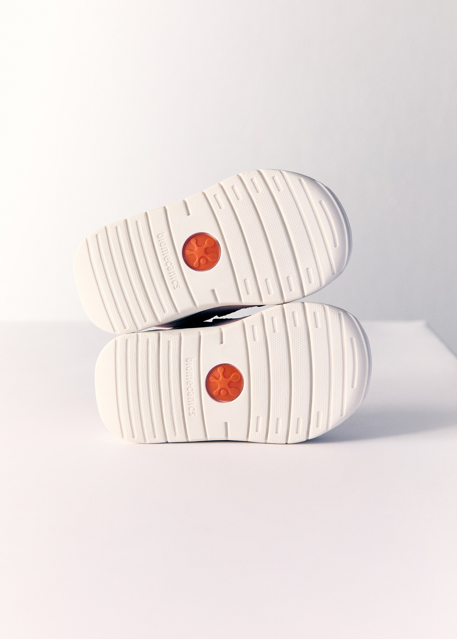 Biomecanics leather trainers - Details of the article 2