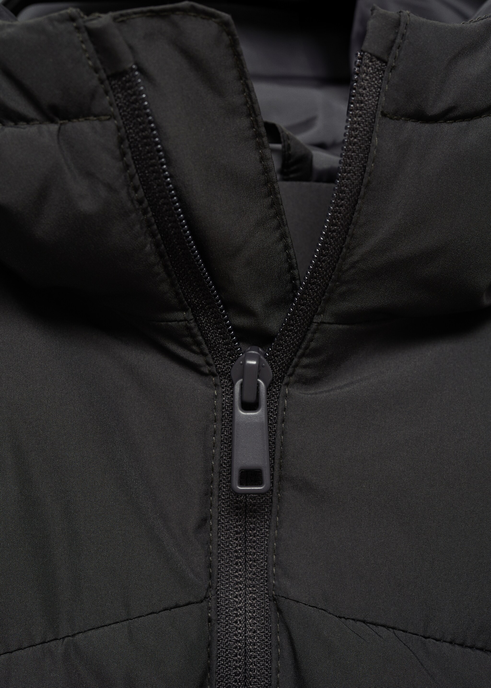 Quilted gilet with hood - Details of the article 8