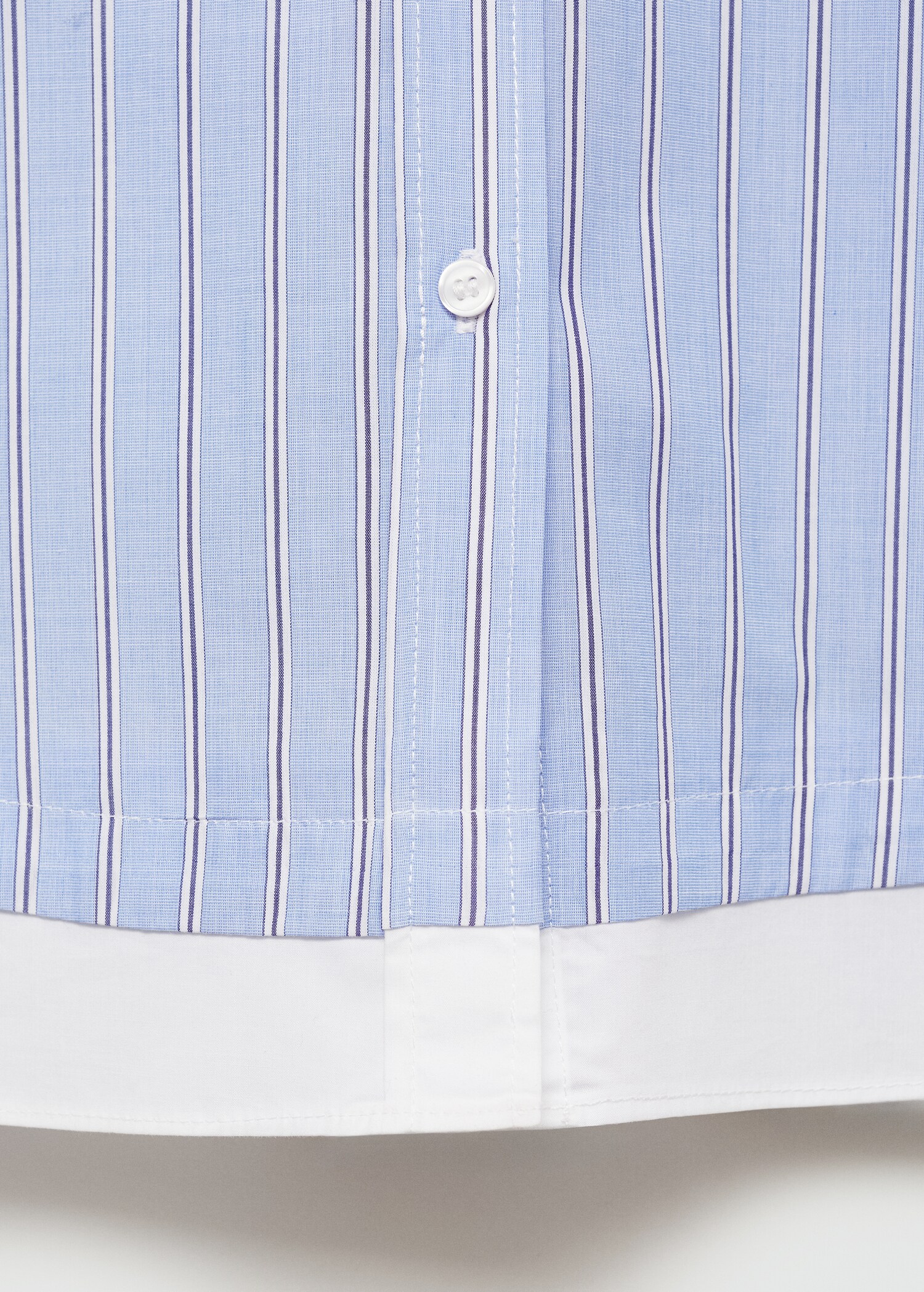 Shirt with contrasting stripes - Details of the article 0