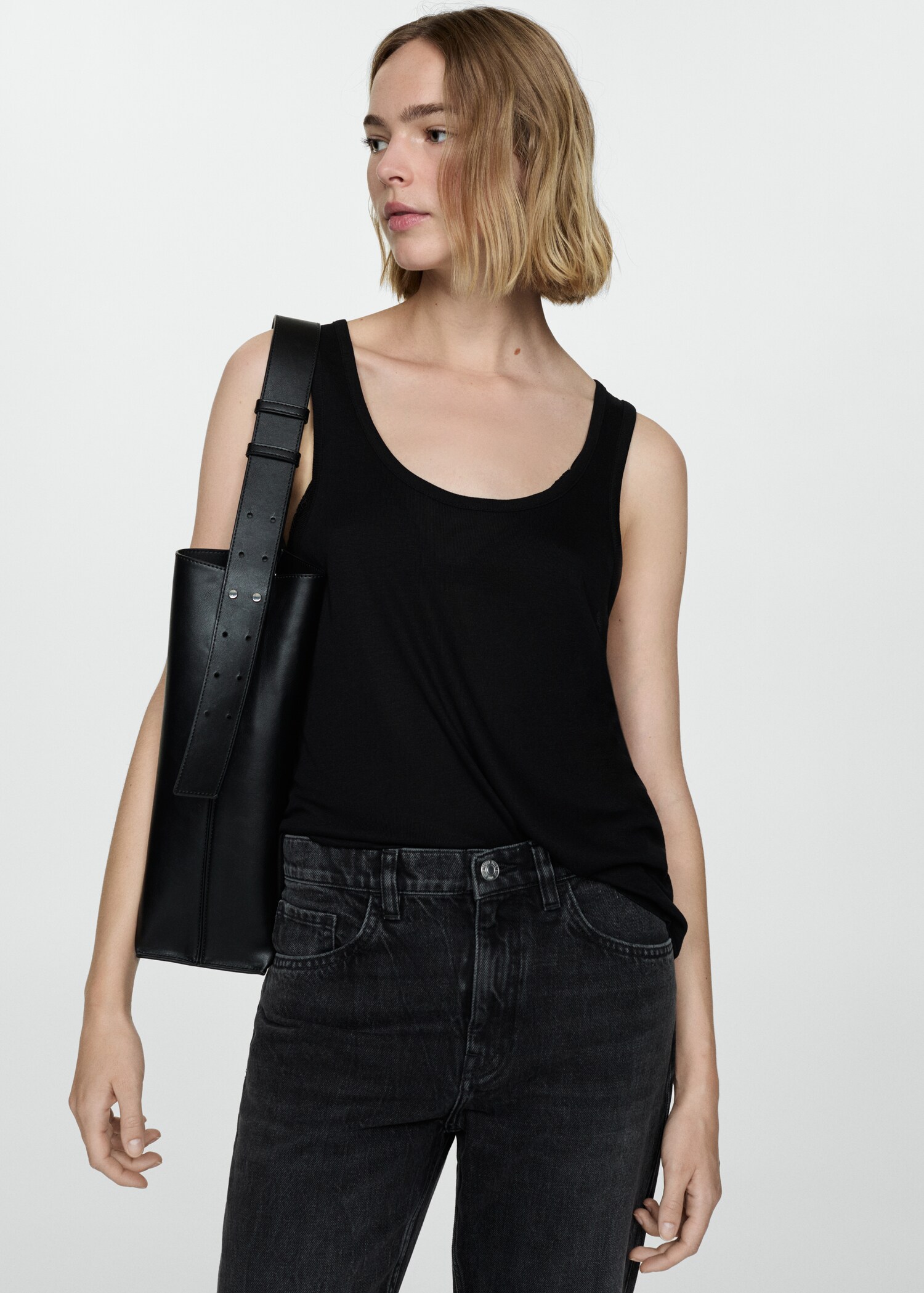 Turned-up straight jeans - Details of the article 1