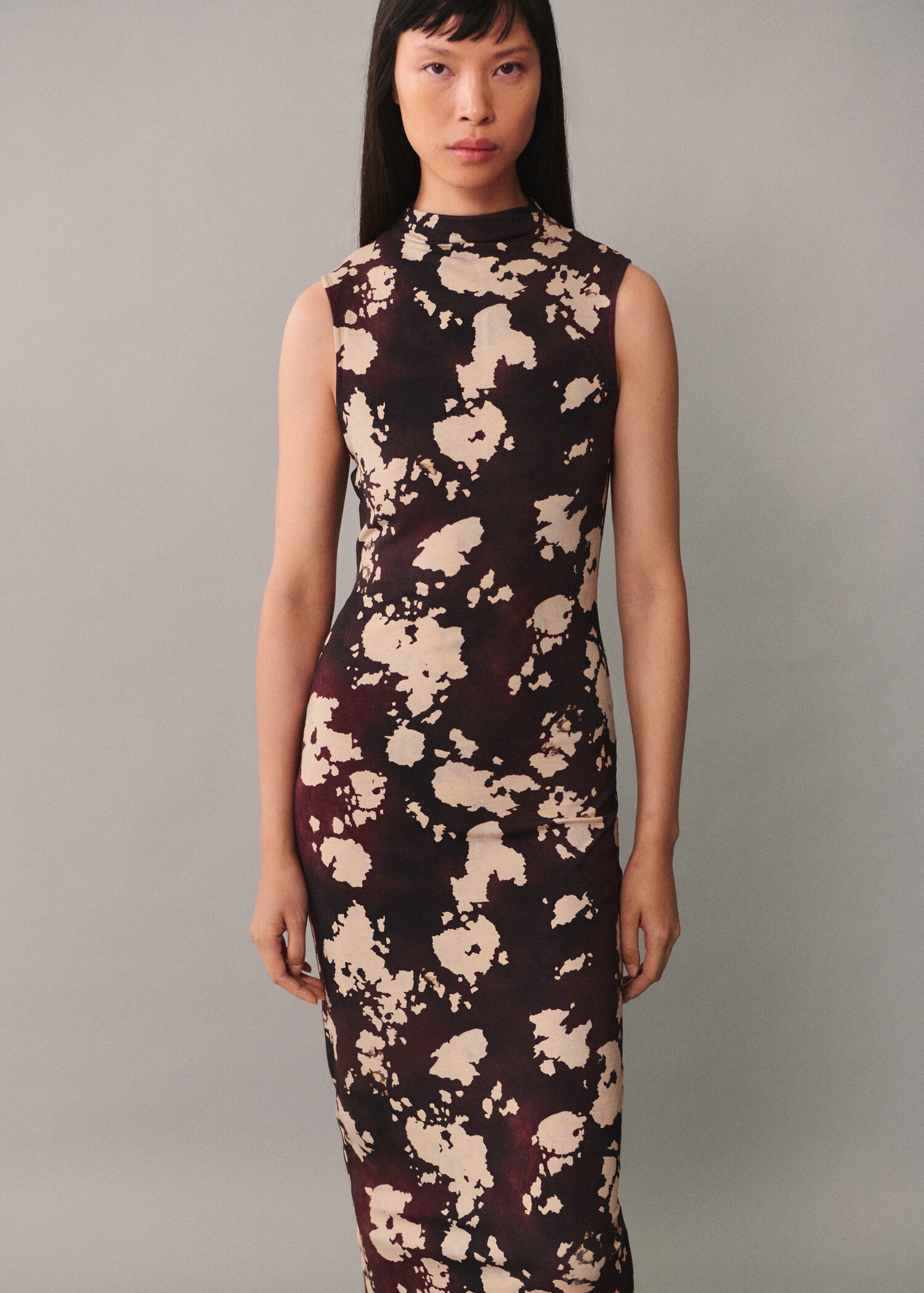 Gemustertes Midi-Kleid - Mittlere Ansicht