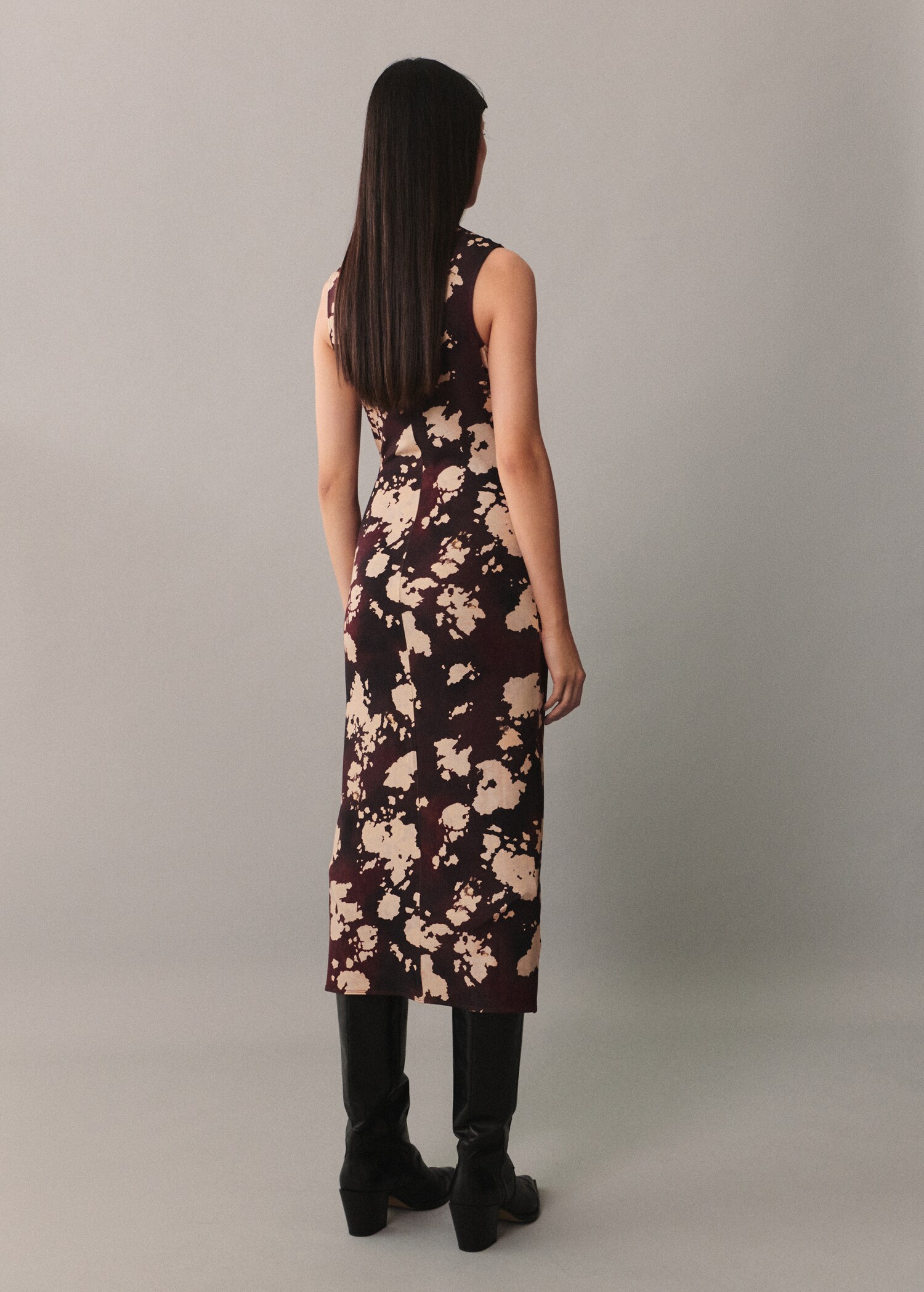 Gemustertes Midi-Kleid - Rückseite des Artikels