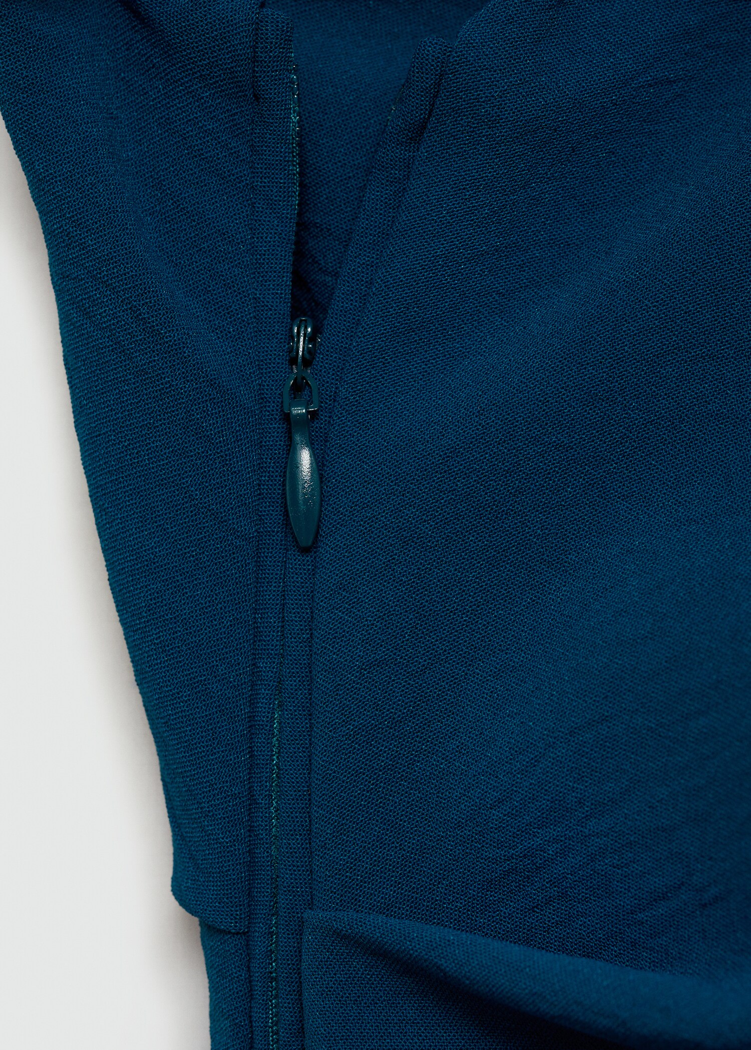 Asymmetrical pleated dress - Details of the article 0