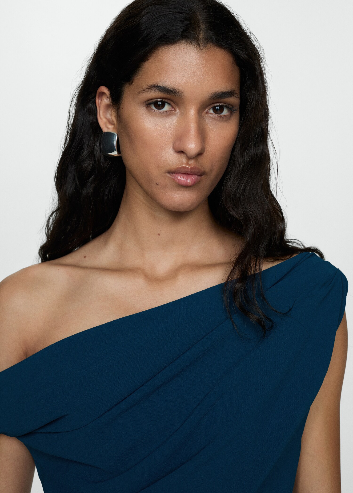 Asymmetrical pleated dress - Details of the article 1