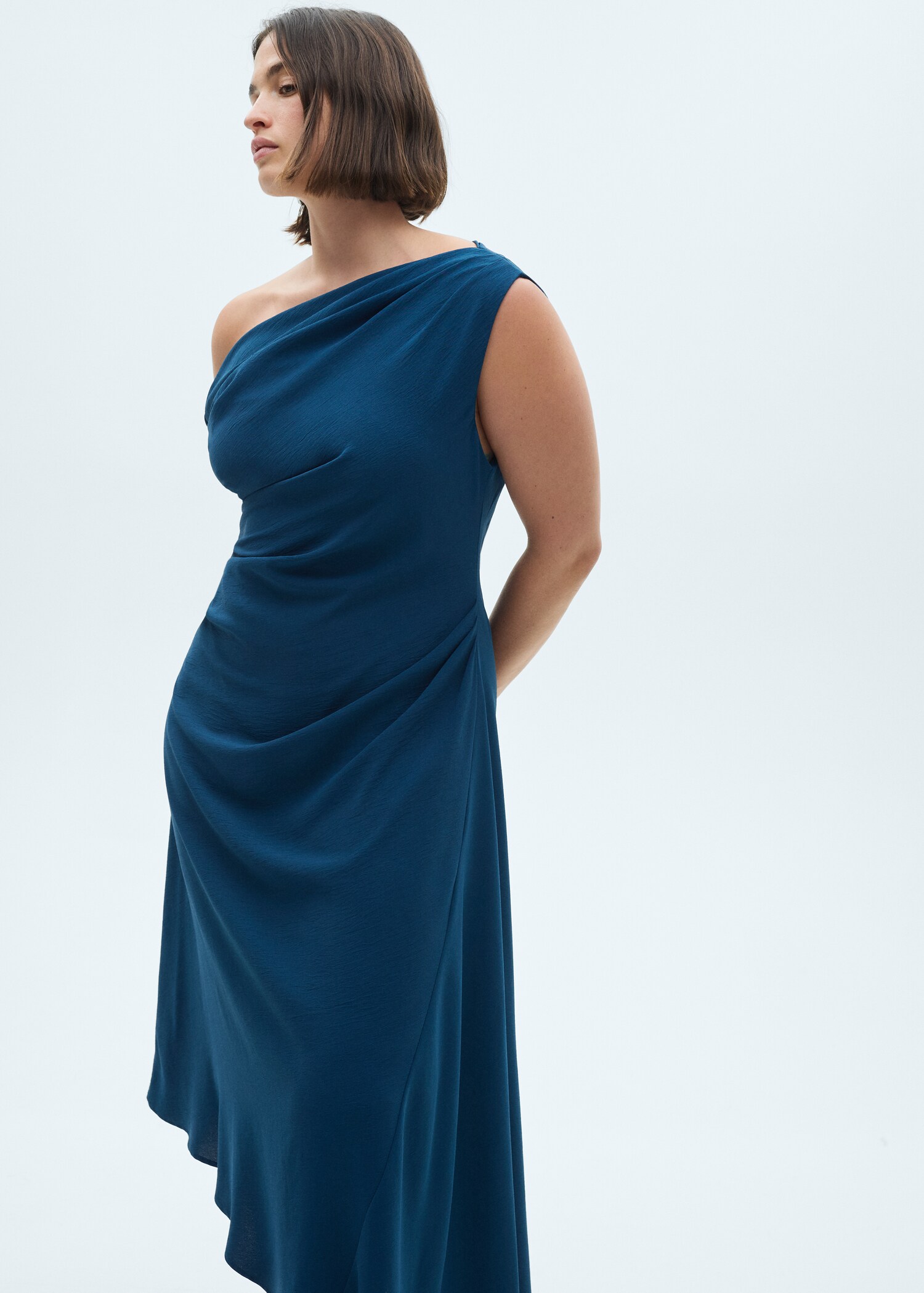 Asymmetrical pleated dress - Details of the article 5