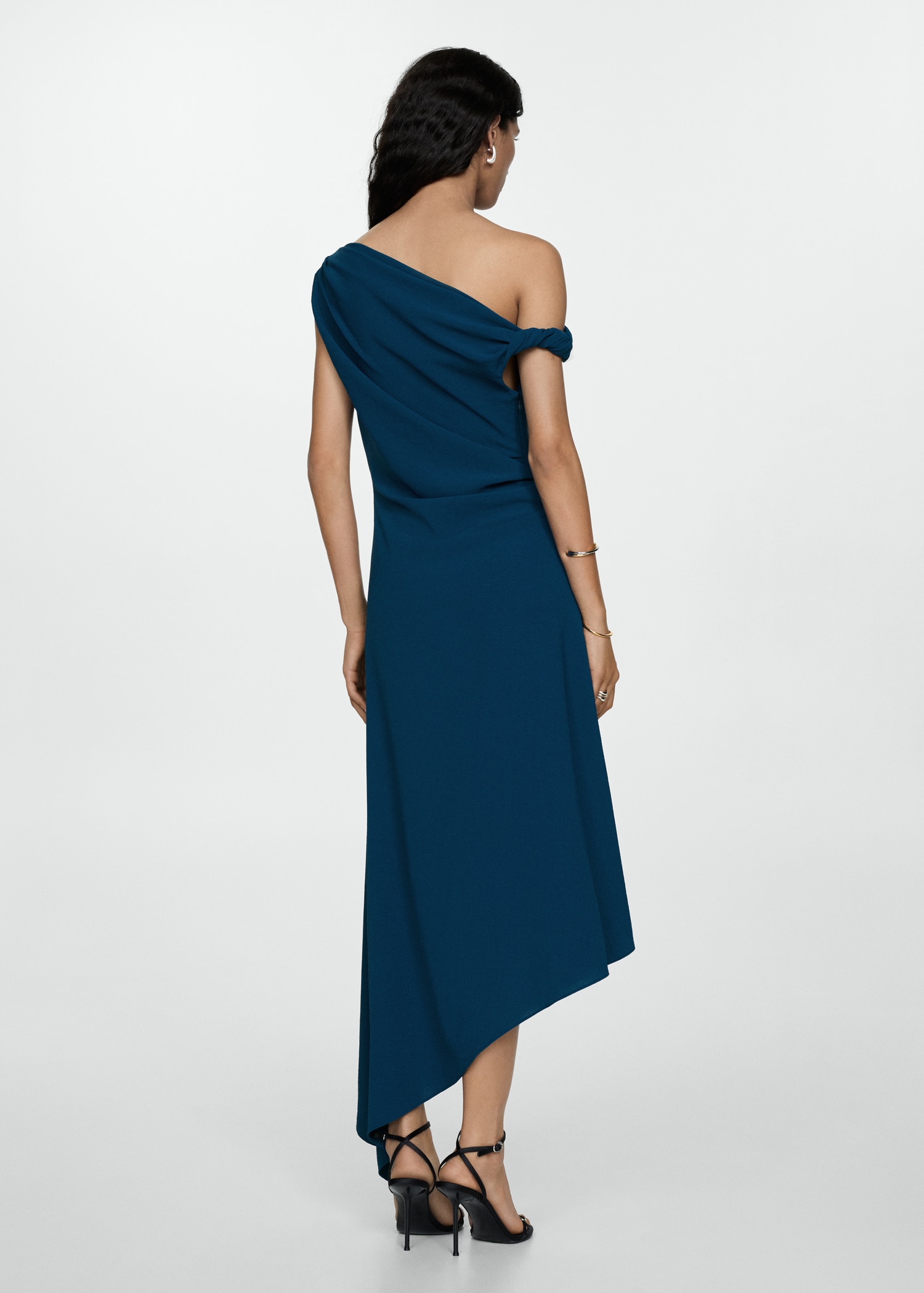 Asymmetrical pleated dress - Reverse of the article