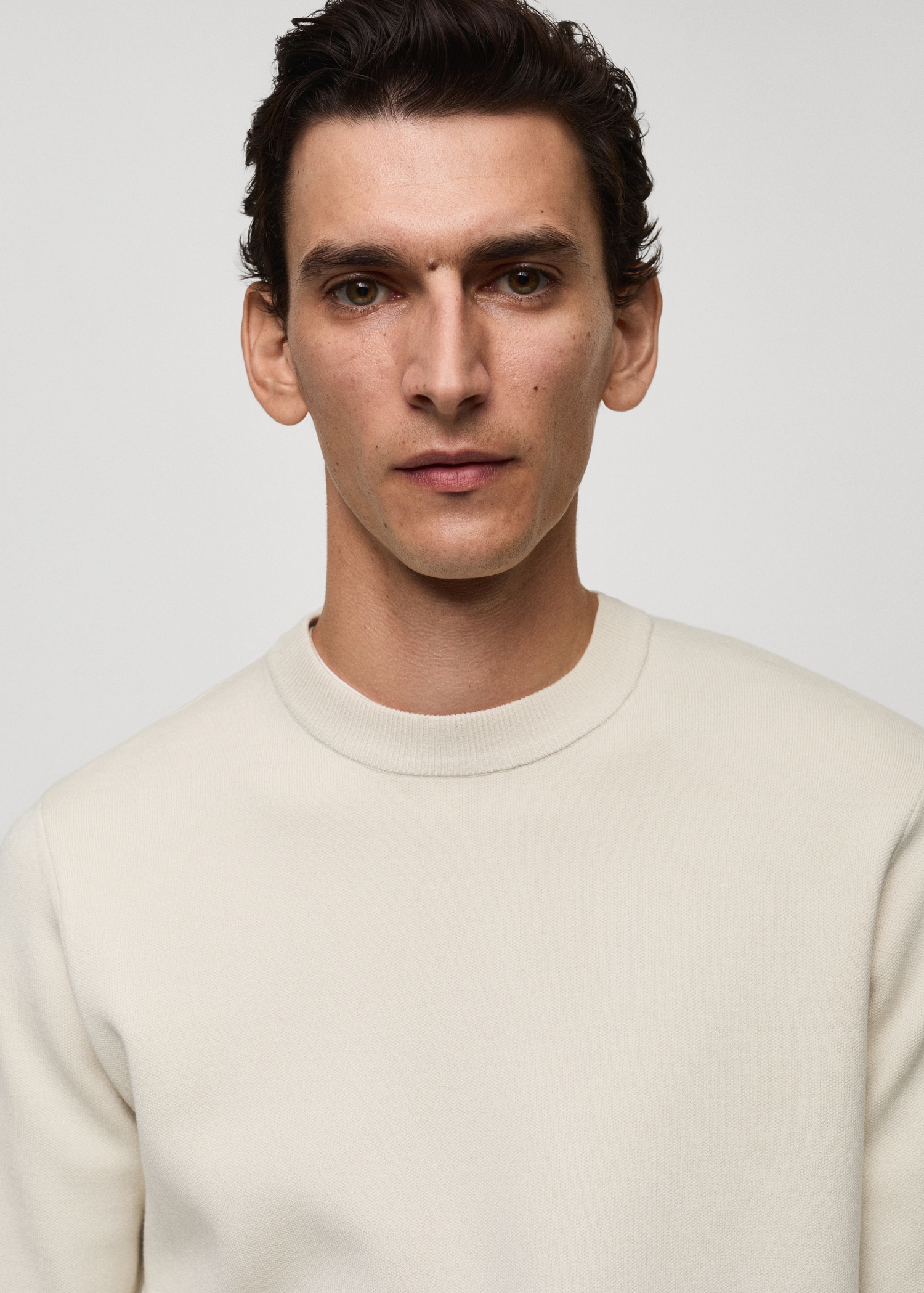 Medium-knit regular-fit sweater - Details of the article 1