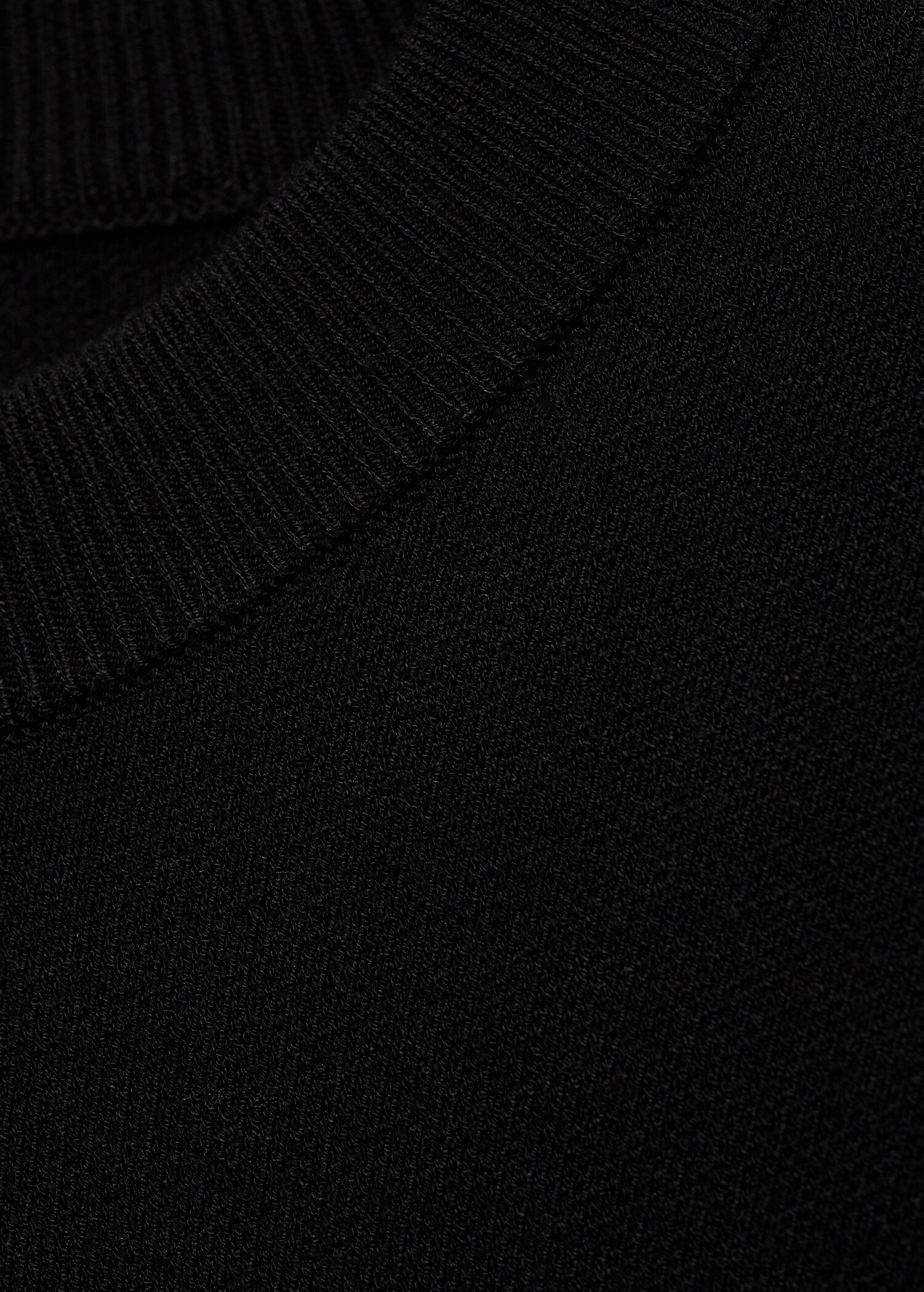 Medium-knit regular-fit sweater - Details of the article 8