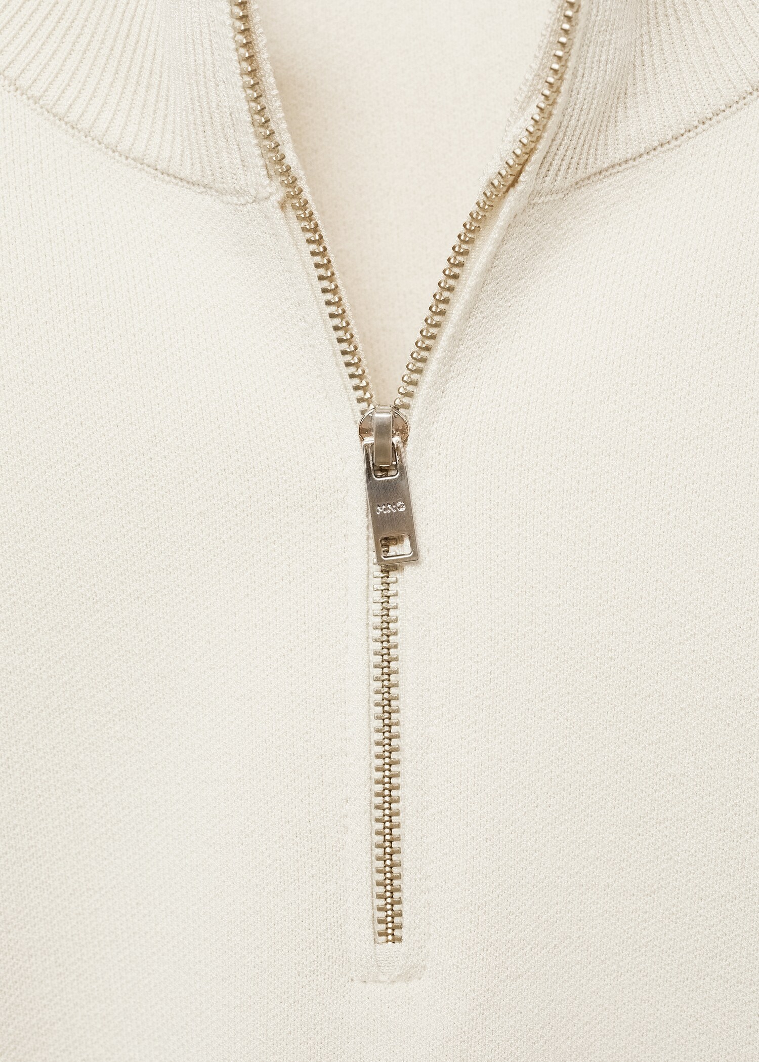 Pull-over maille moyenne col montant zippé - Détail de l'article 8