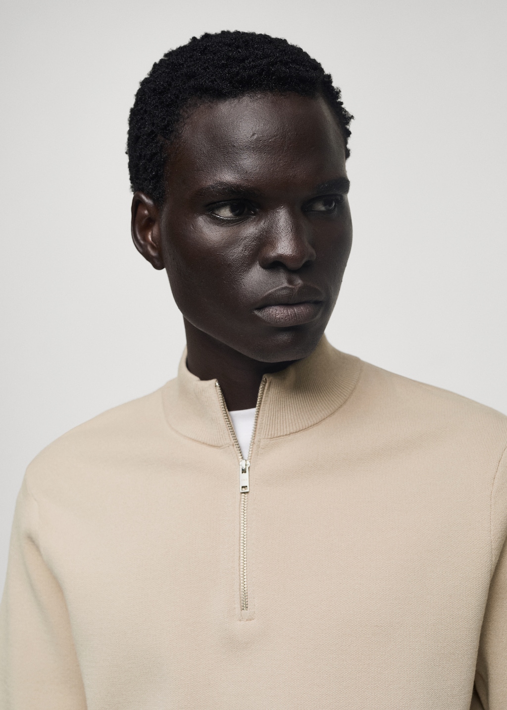 Medium-knit sweater with zip-up perkins neck