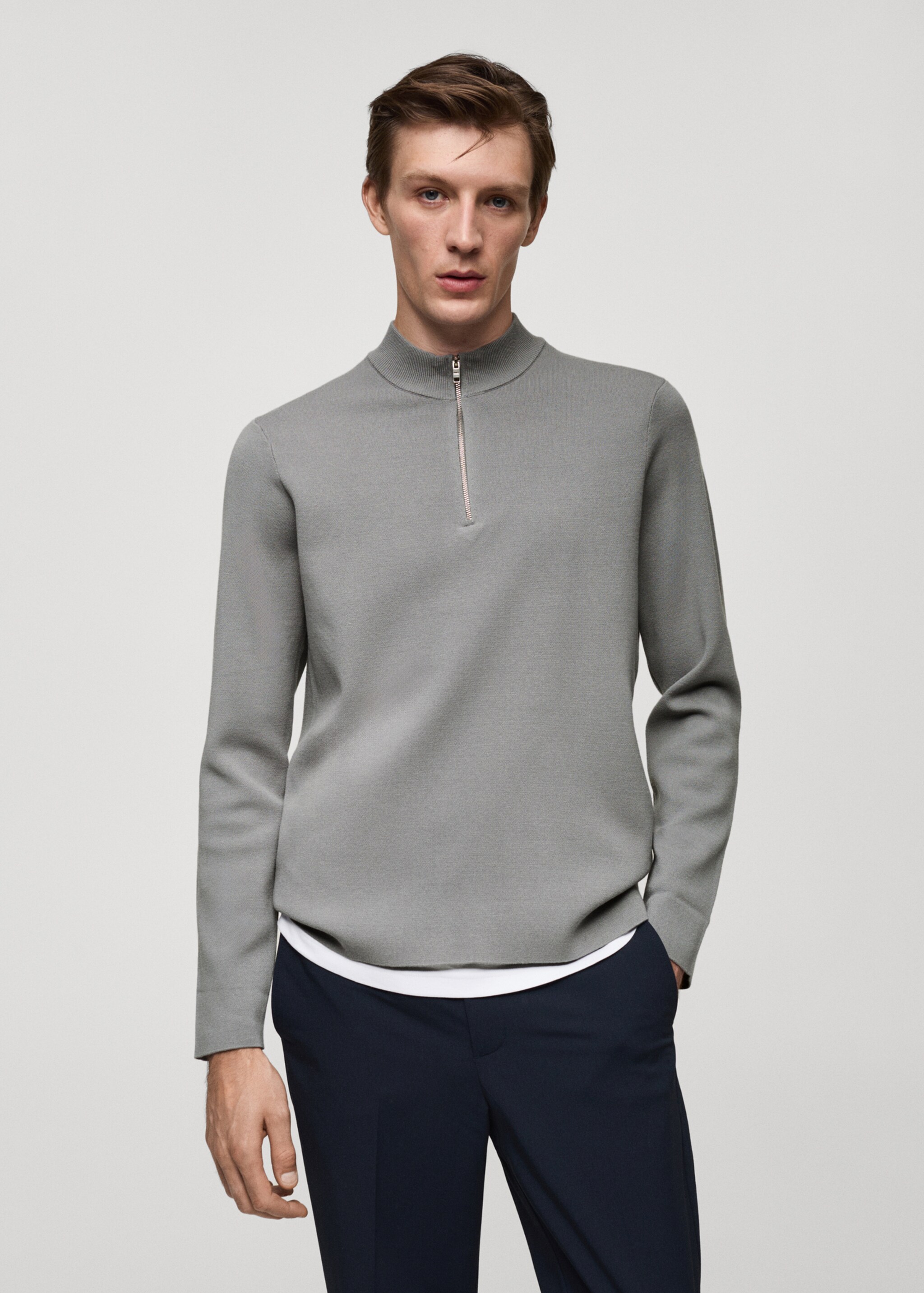 Medium-knit sweater with zip-up perkins neck - Medium plane