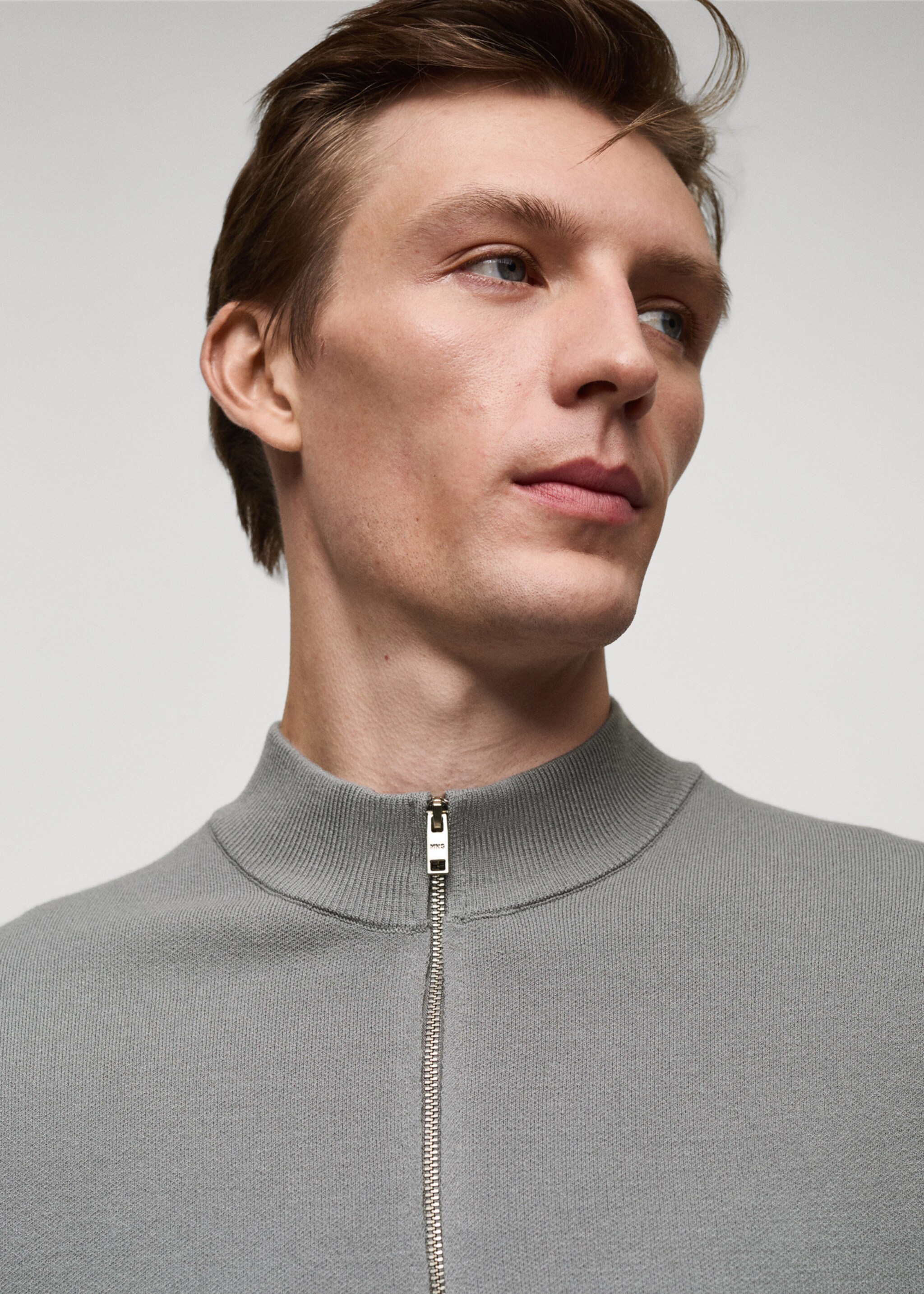 Medium-knit sweater with zip-up perkins neck - Reverse of the article