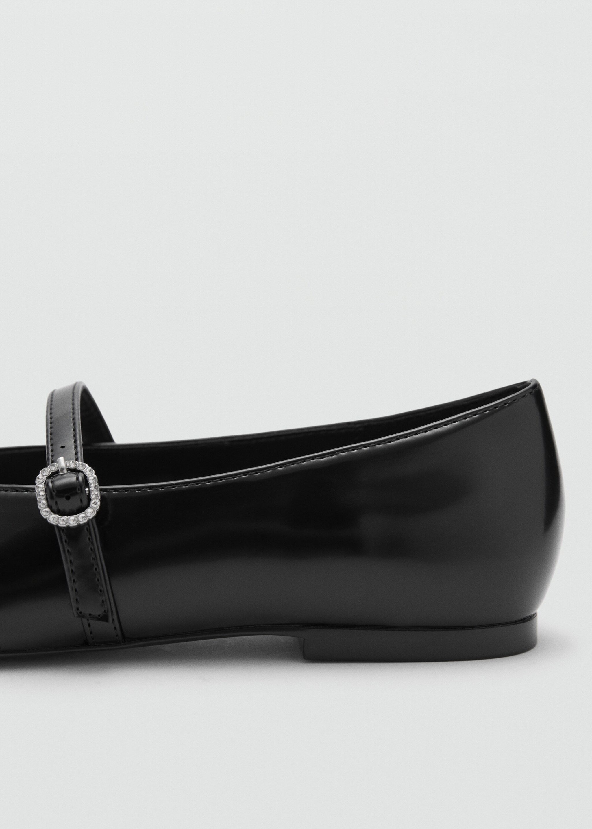 Sepatu flat ballerina dengan detail hiasan - Rincian barang 1