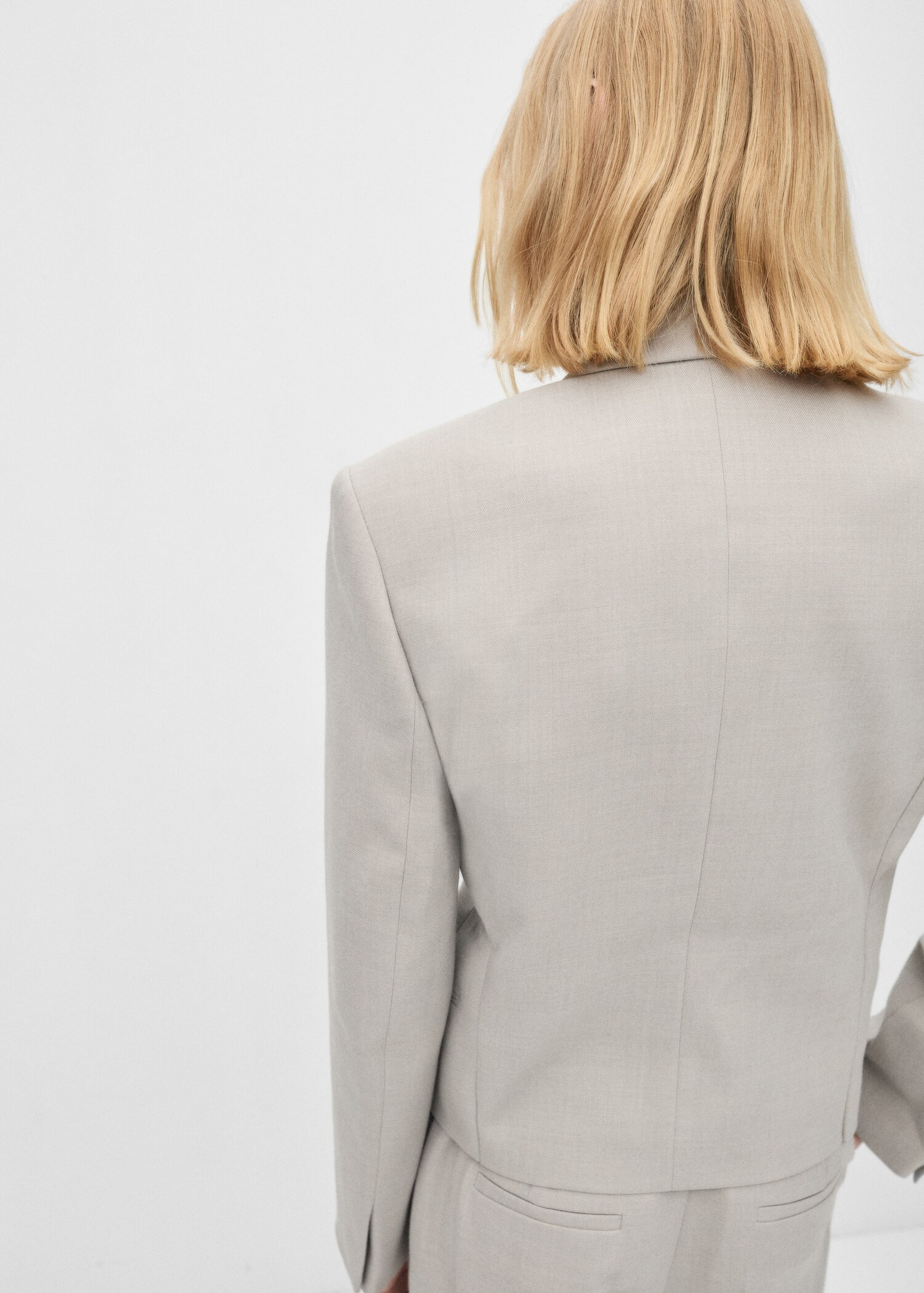 Double-breasted suit jacket - Reverse of the article