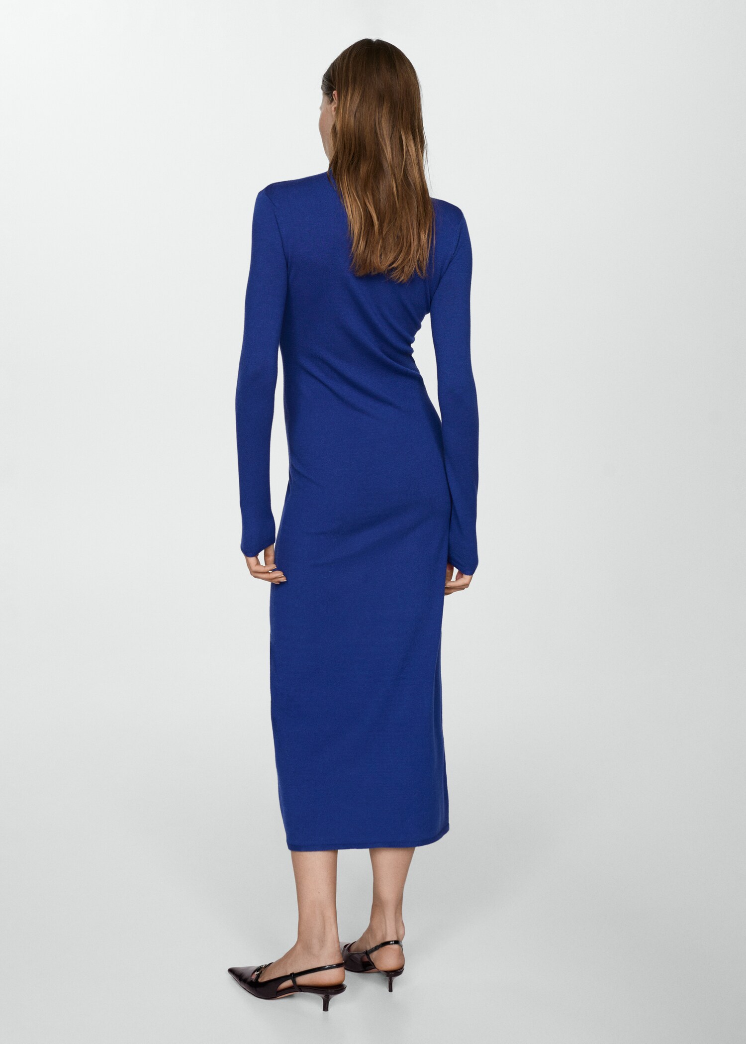 Perkins-neck knitted dress - Reverse of the article