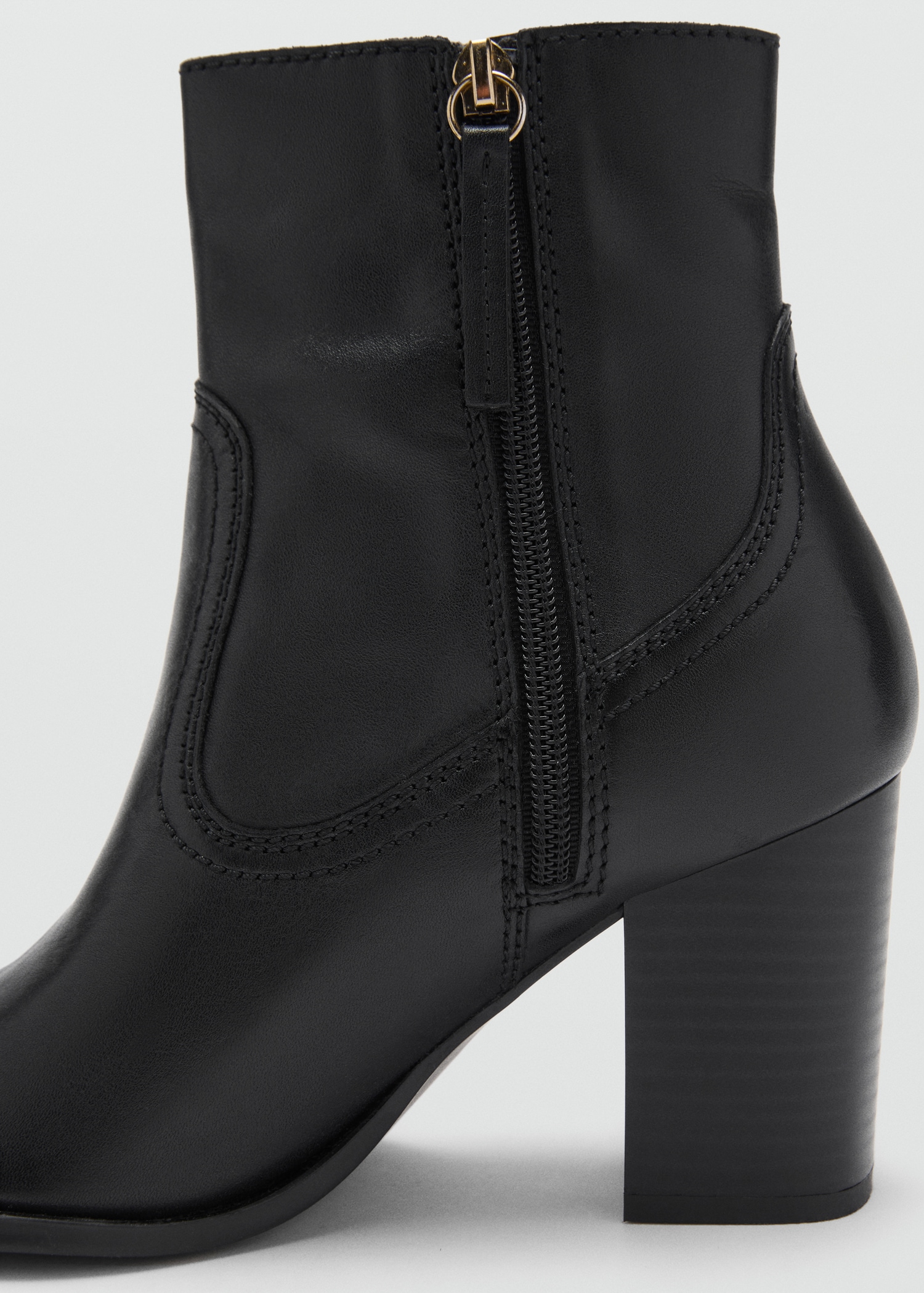 Leather pointed ankle boots - Women | MANGO Singapore