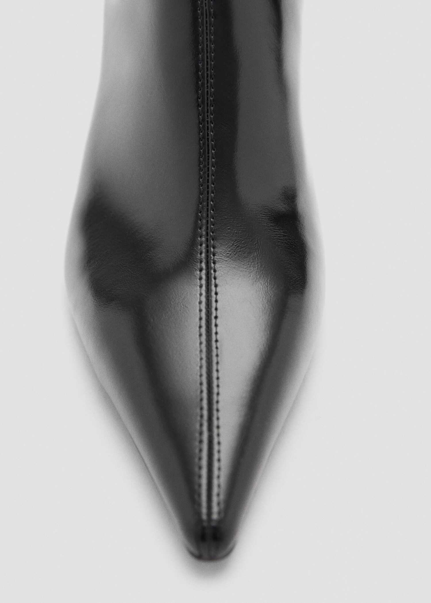 Kitten heel ankle boots - Details of the article 2