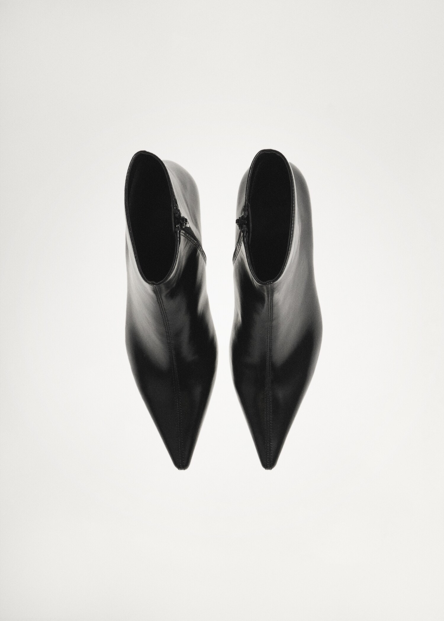 Kitten heel ankle boots - Details of the article 6
