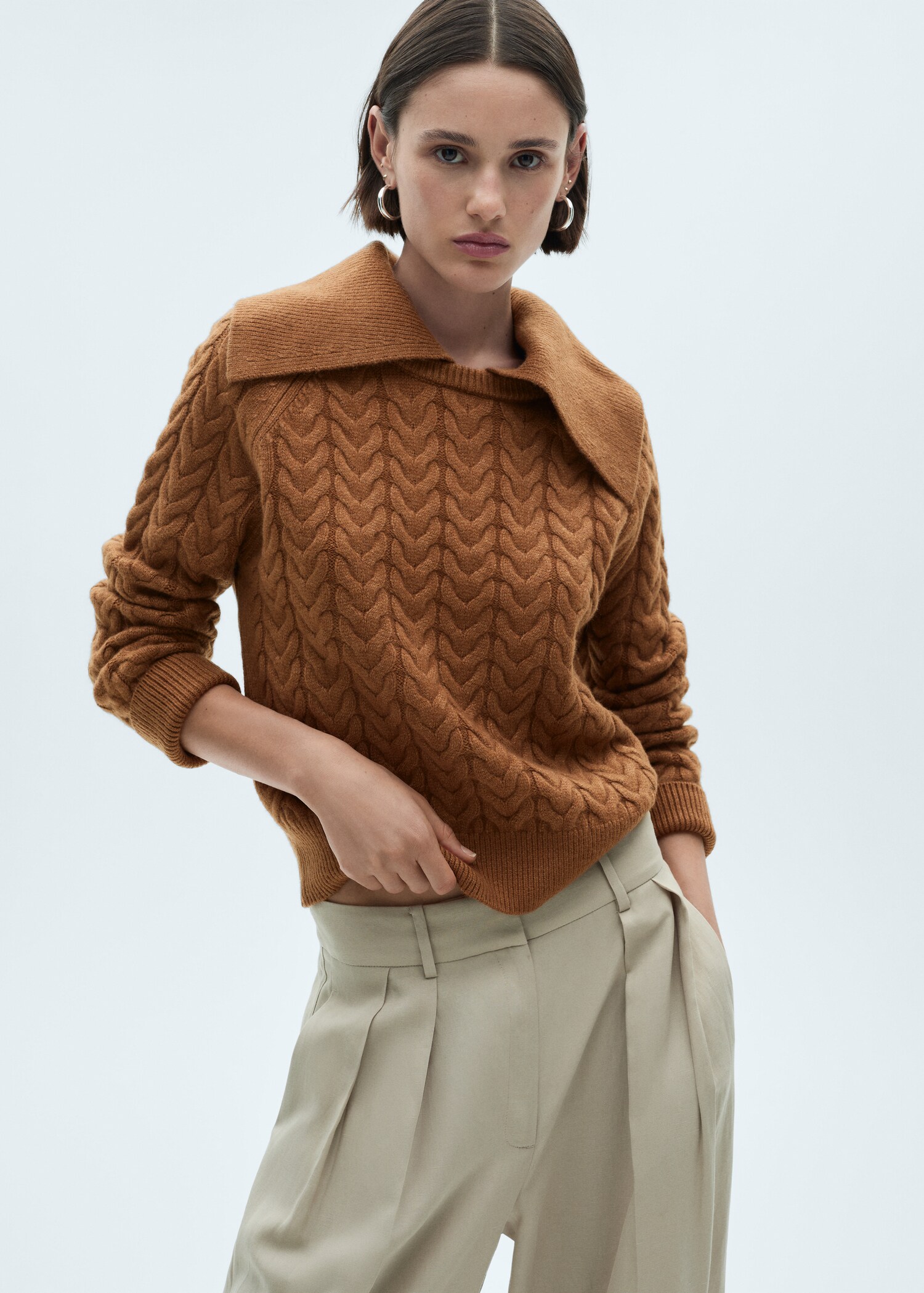 Pull-over torsadé col revers - Plan moyen