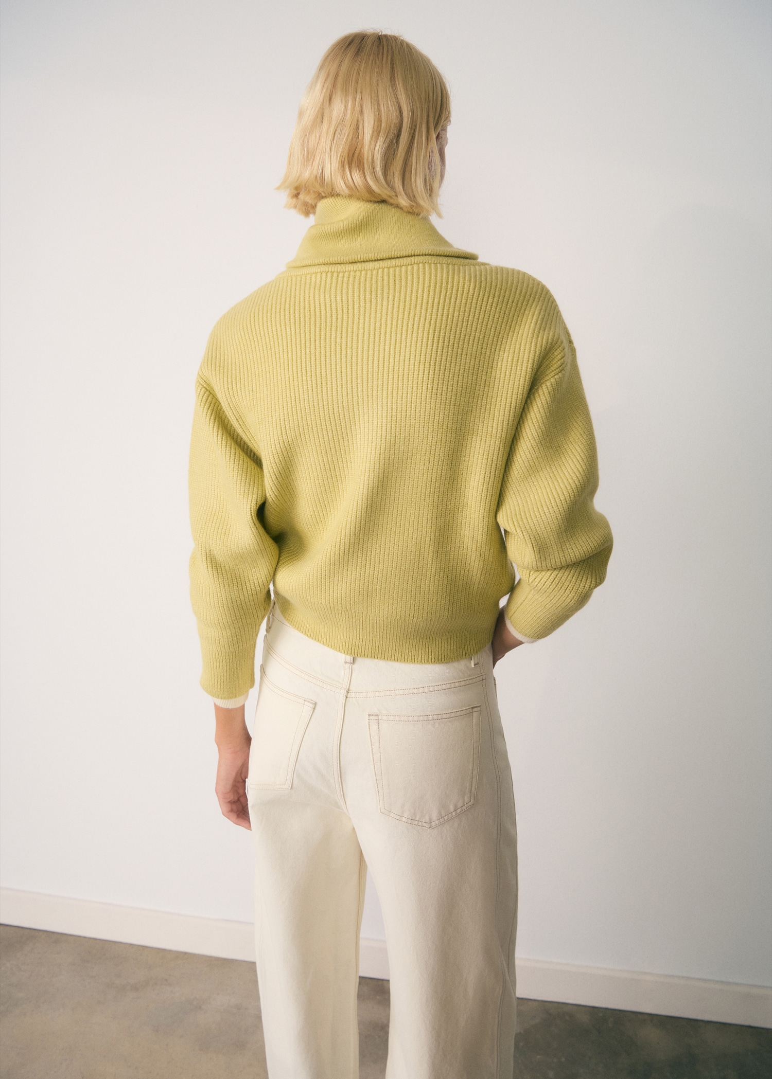 Zip neck jumper - Reverse of the article