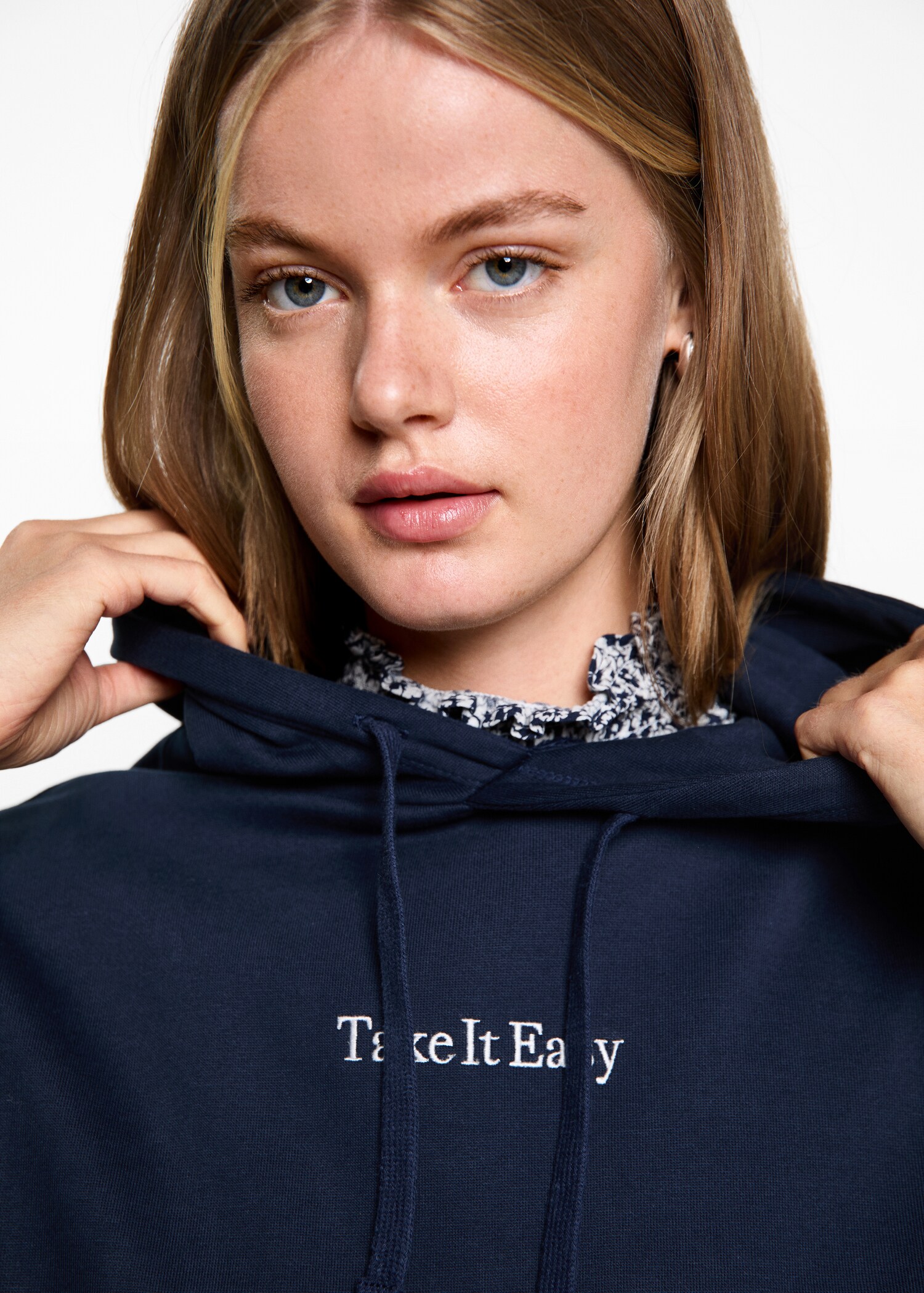 Embroidered detail cotton sweatshirt - Details of the article 1
