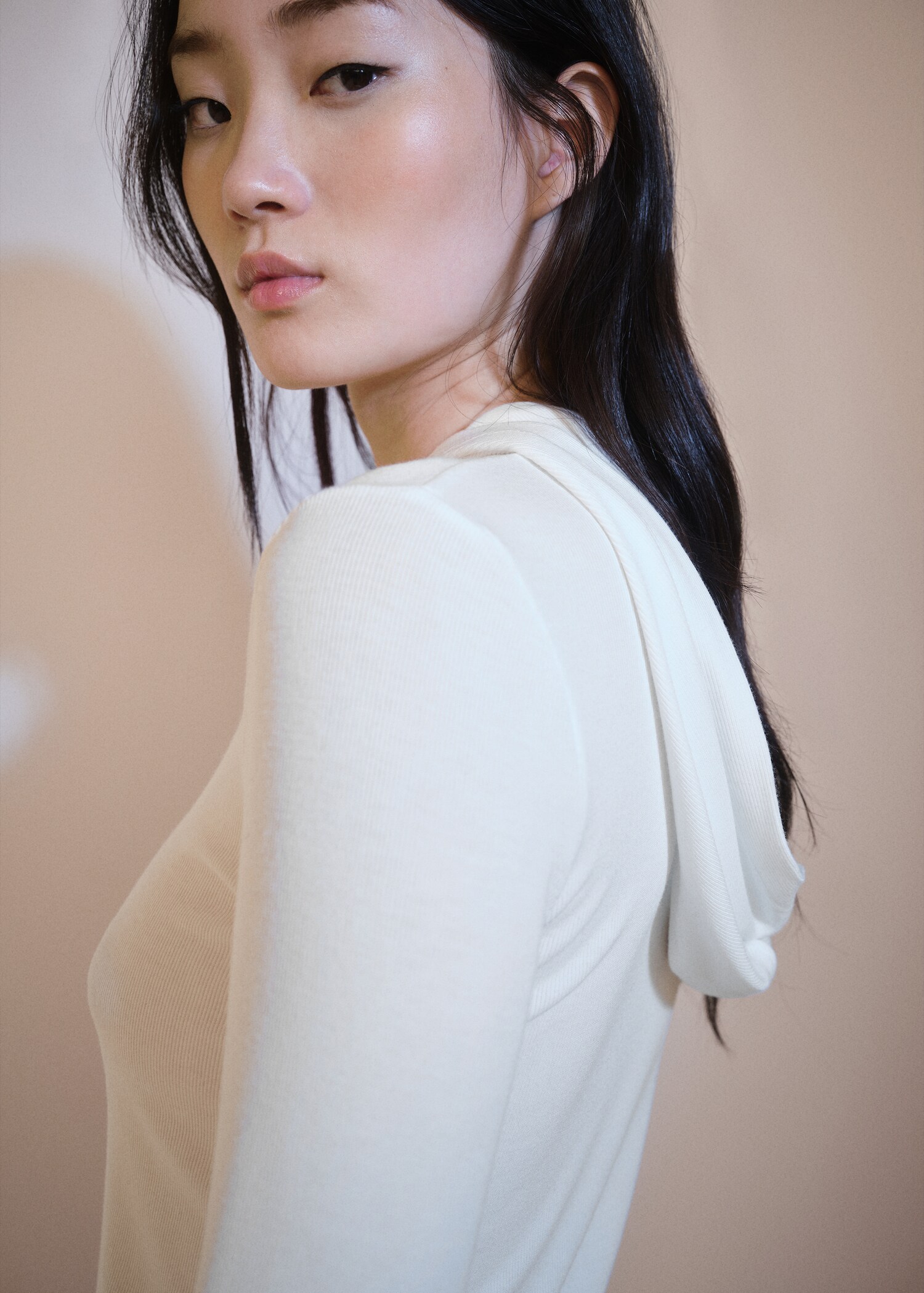 Long sleeve hooded t-shirt - Details of the article 1
