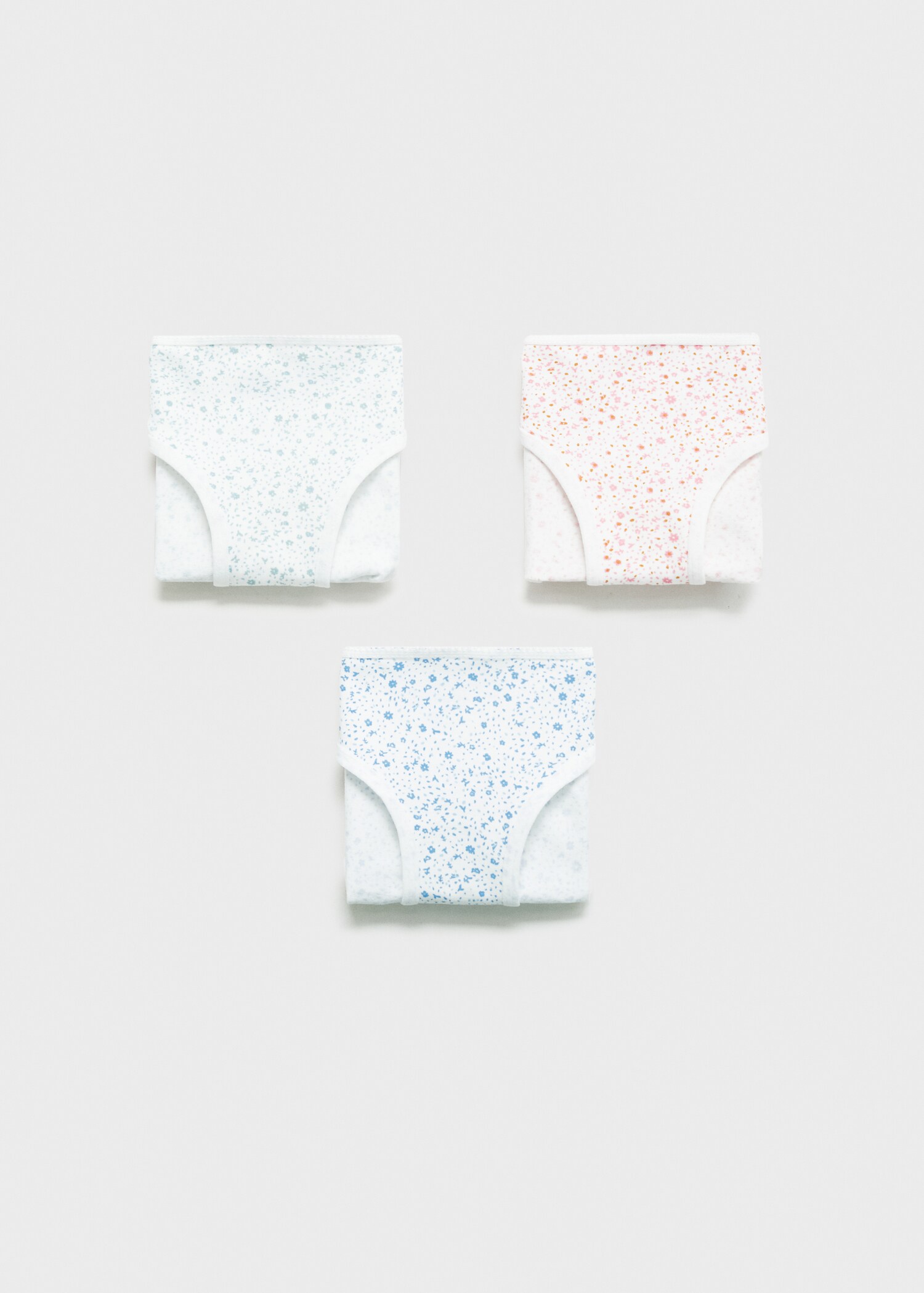 Kids underwer for model 3 pack of printed cotton panties - Kids | MANGO United Arab Emirates