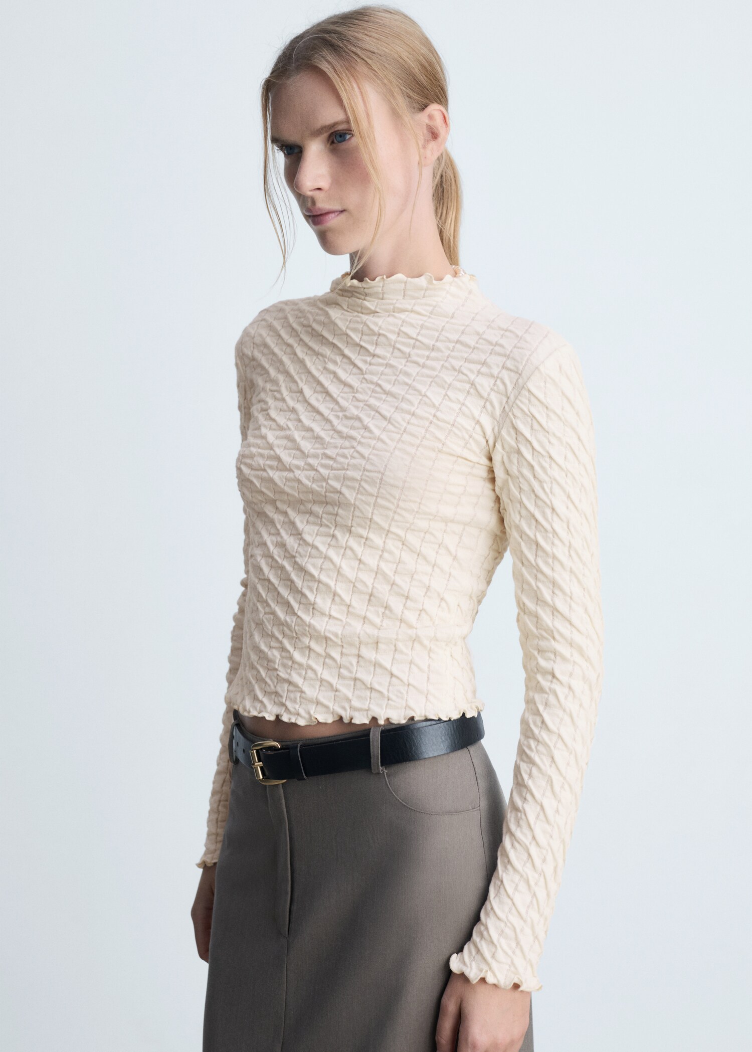 T-shirt froncé manches longues - Plan moyen