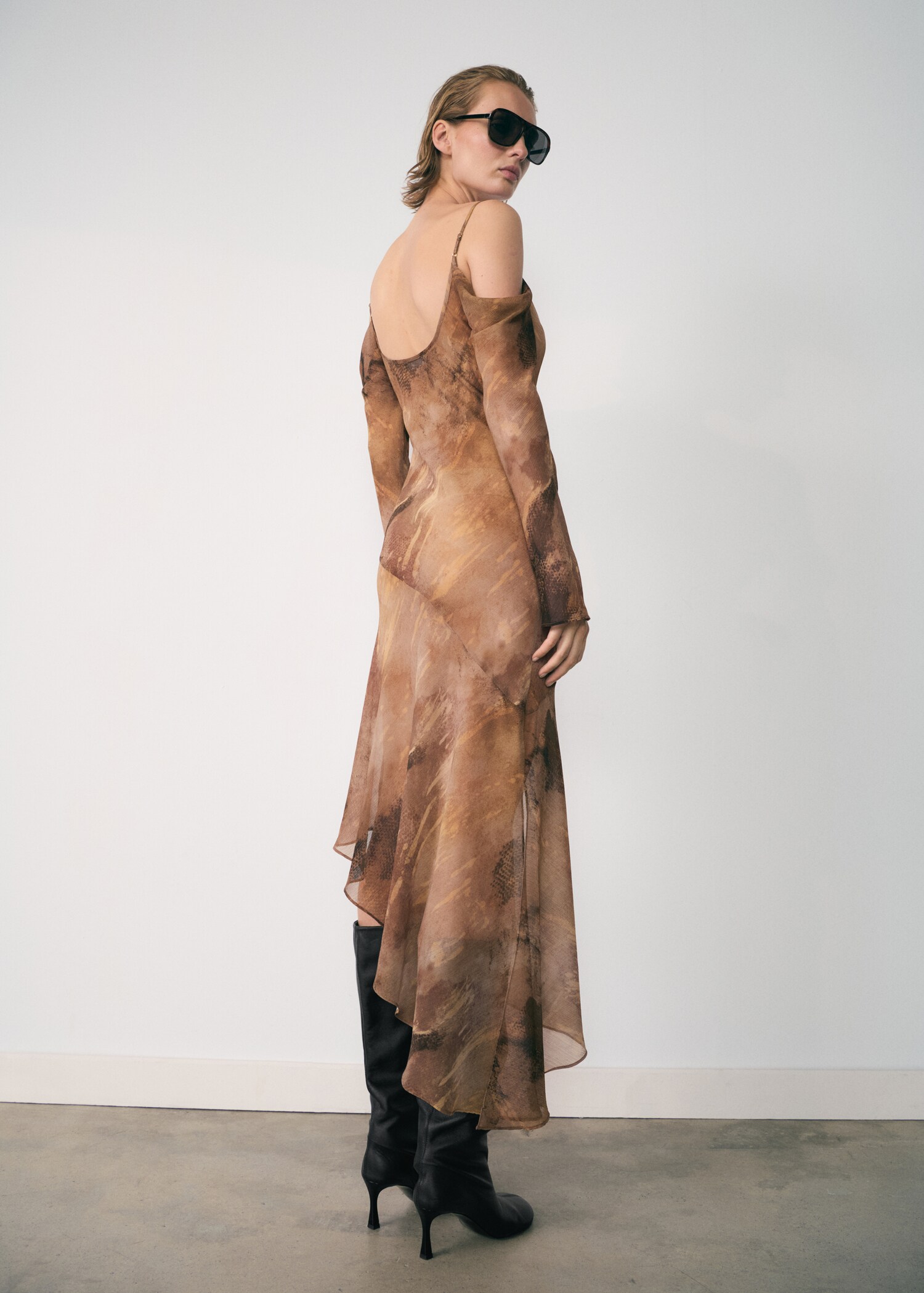 Printed chiffon dress - Reverse of the article