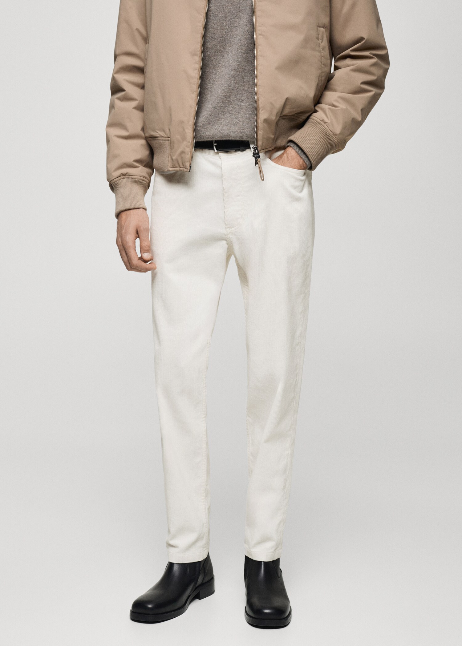 Regular Fit-Cordhose - Mittlere Ansicht