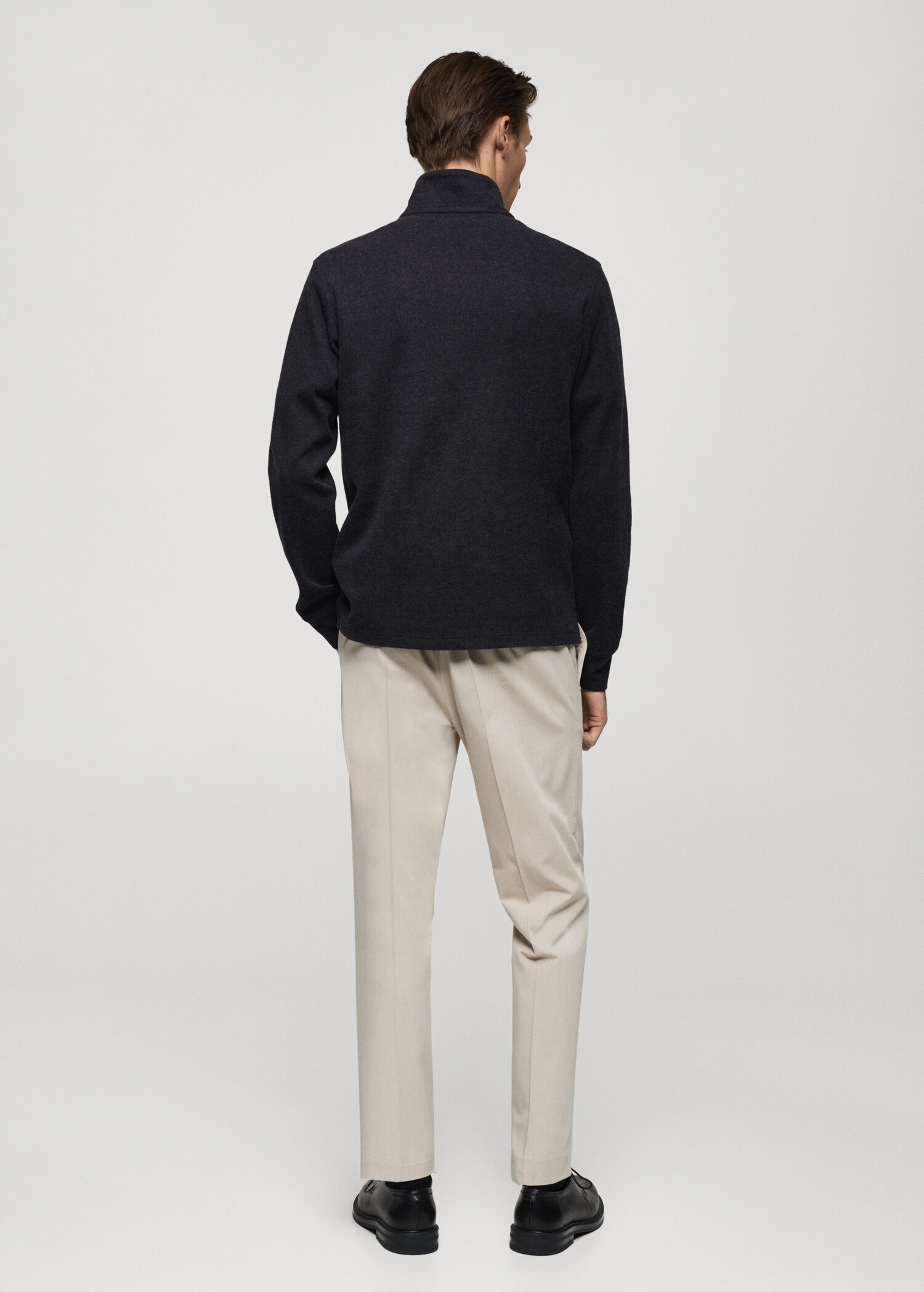 Ribbed sweatshirt collar - Reverse of the article
