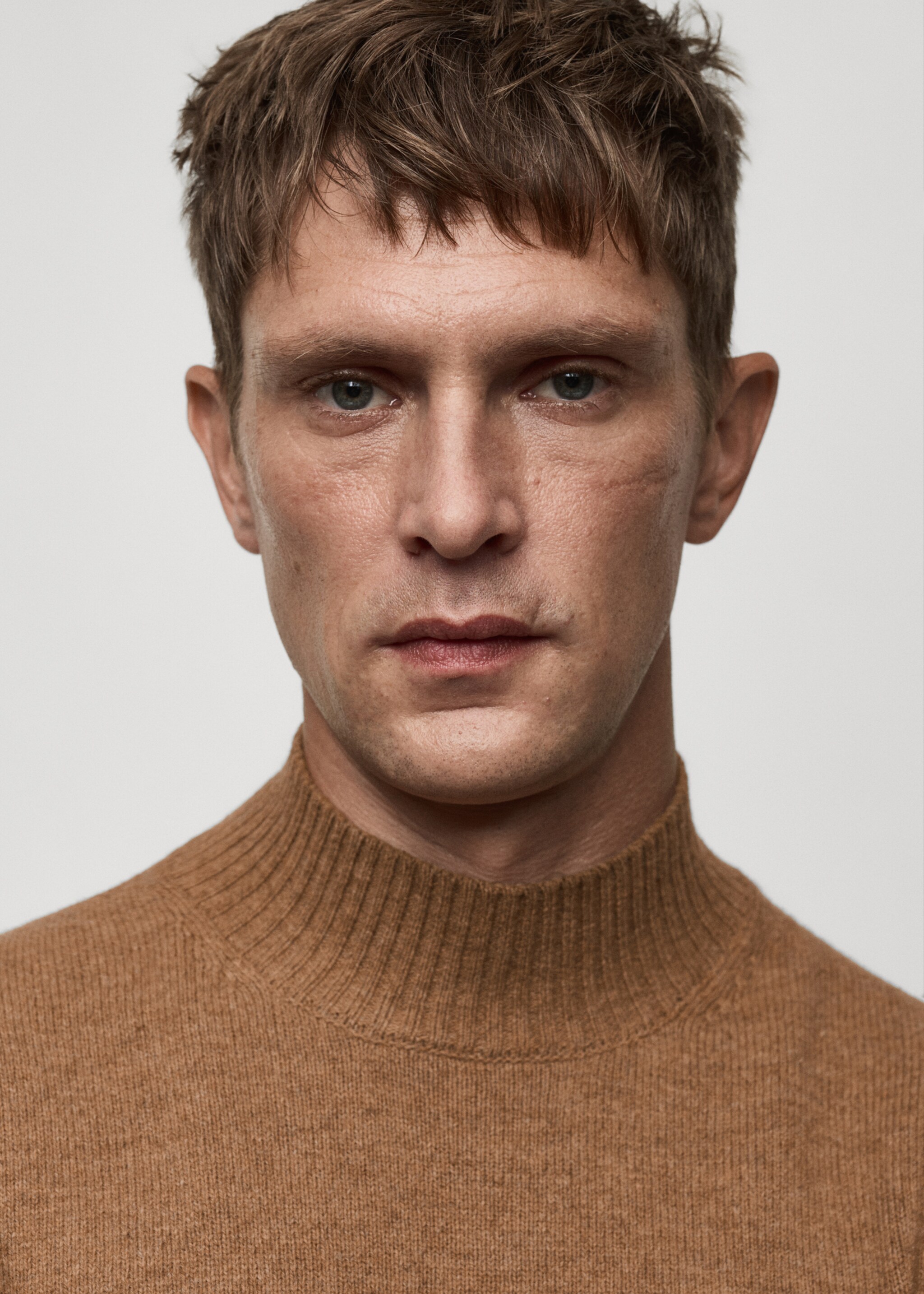 Wool sweater with perkins neck - Details of the article 1