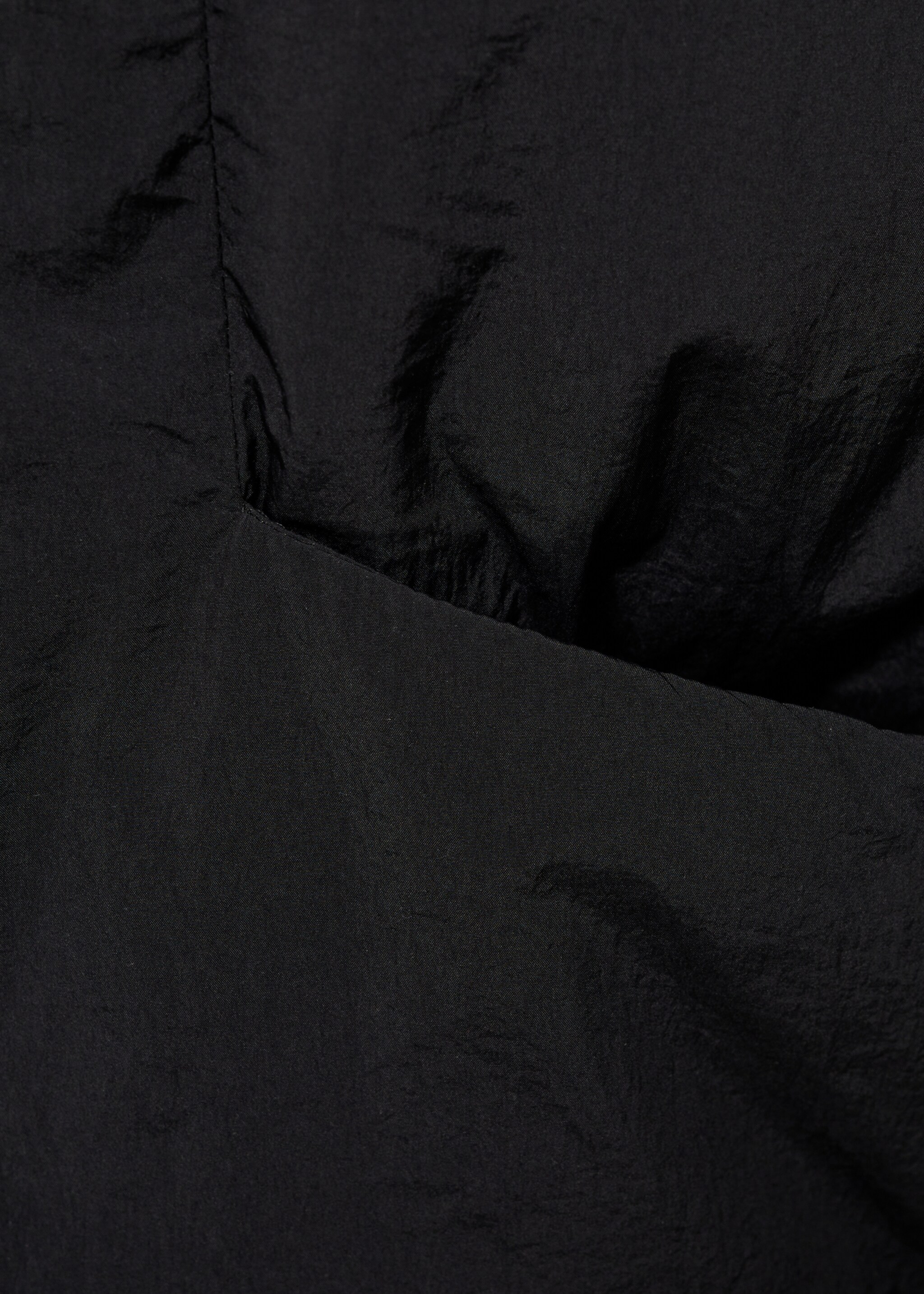 Anorak corto acolchado capucha - Detalle del artículo 8