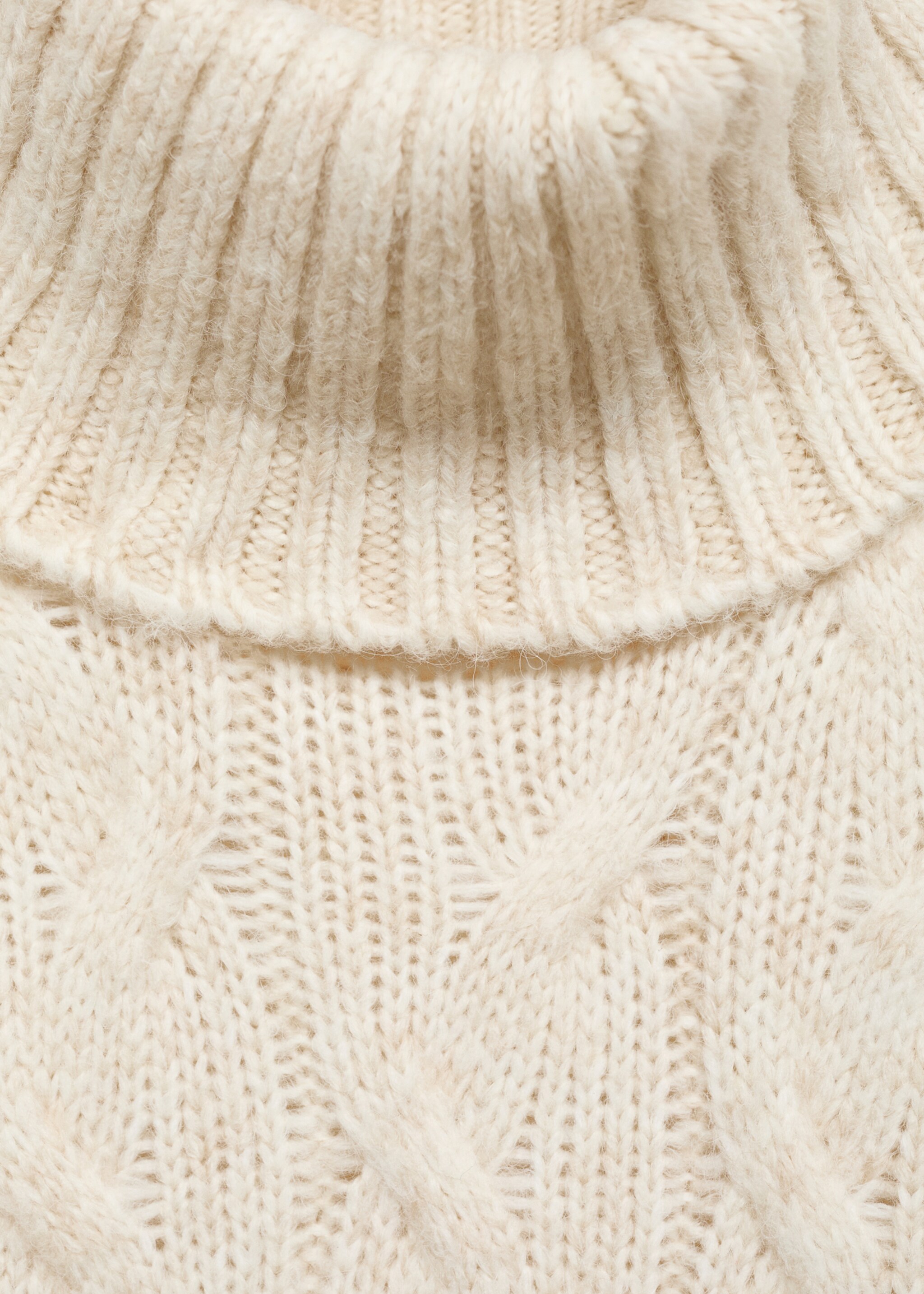 Cable knit turtleneck sweater - Details of the article 8