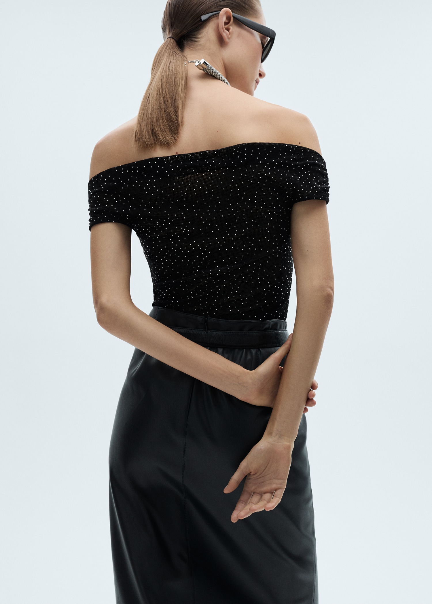 Knitted top with rhinestone detail - Reverse of the article