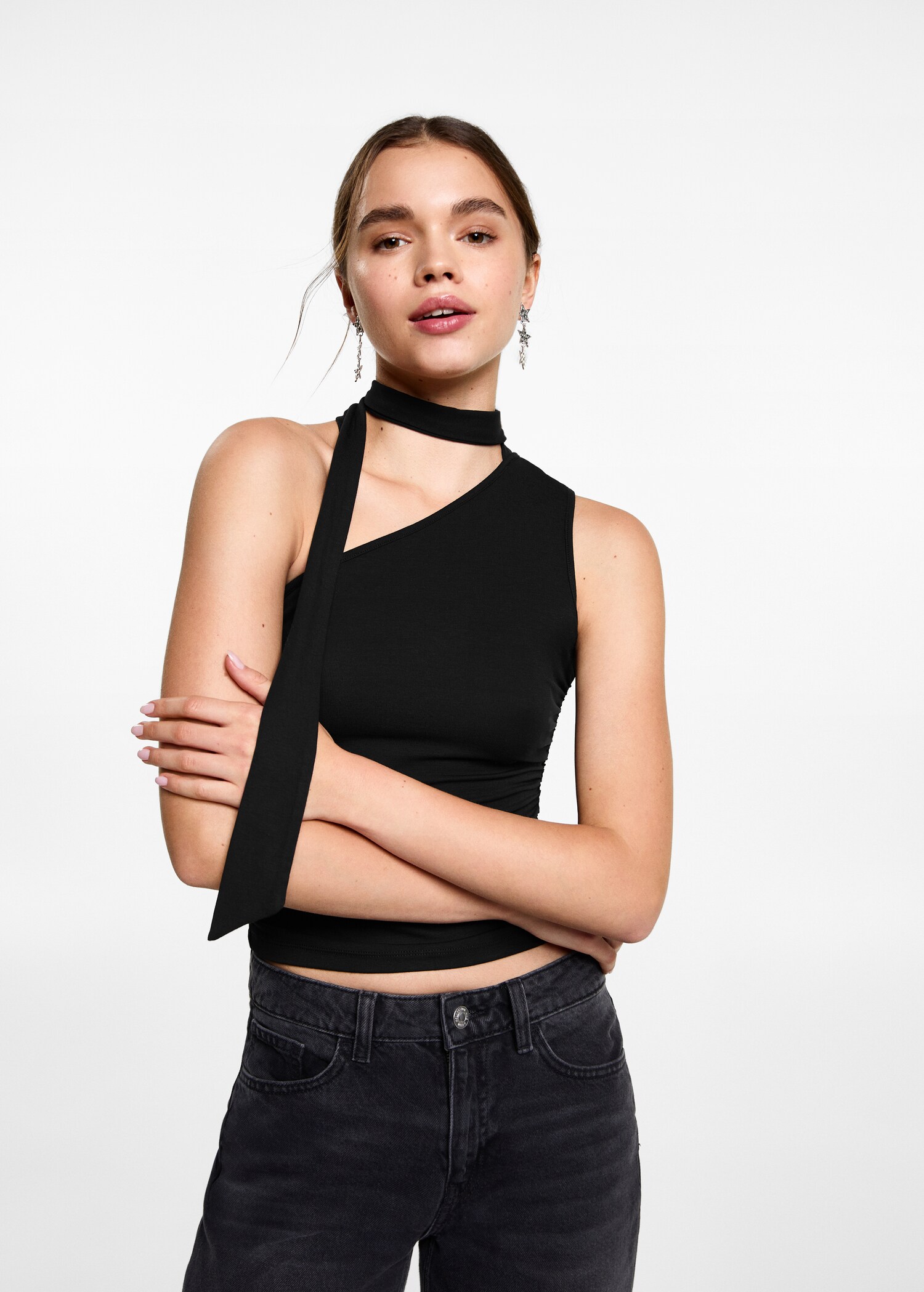 Asymmetrical laced top - Средний план