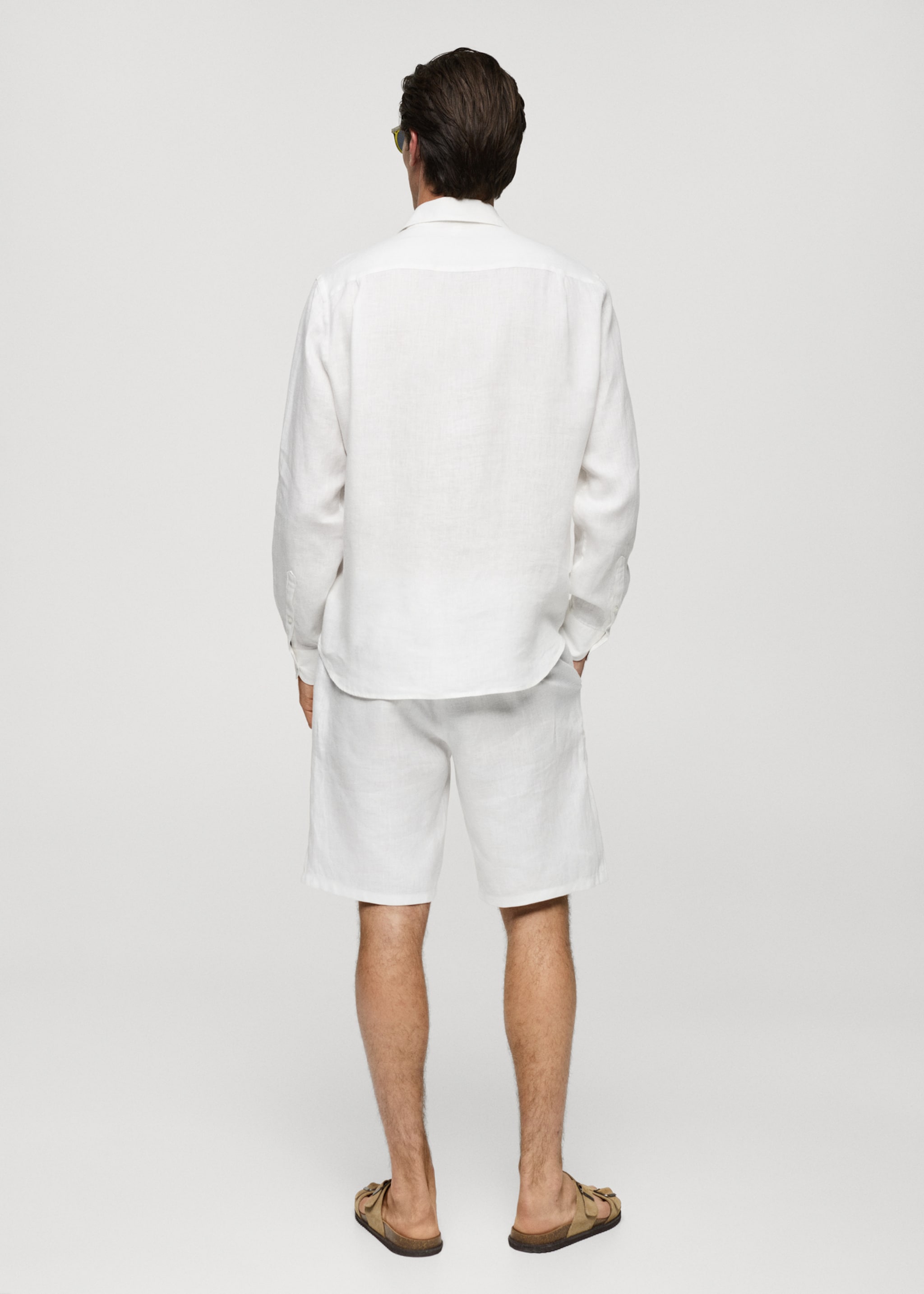 Camisa classic fit 100% lino - Reverso del artículo