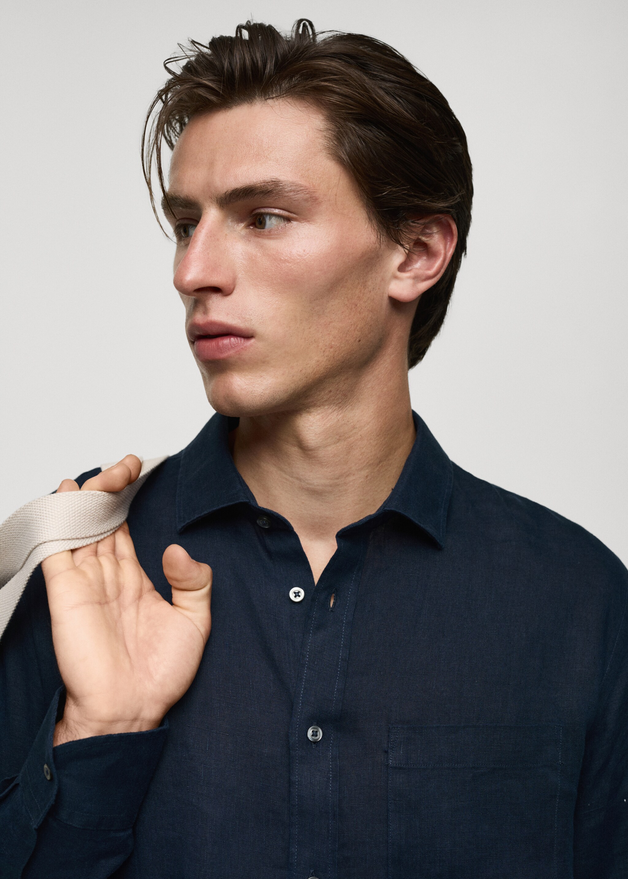 Classic fit 100% linen shirt - Details of the article 1