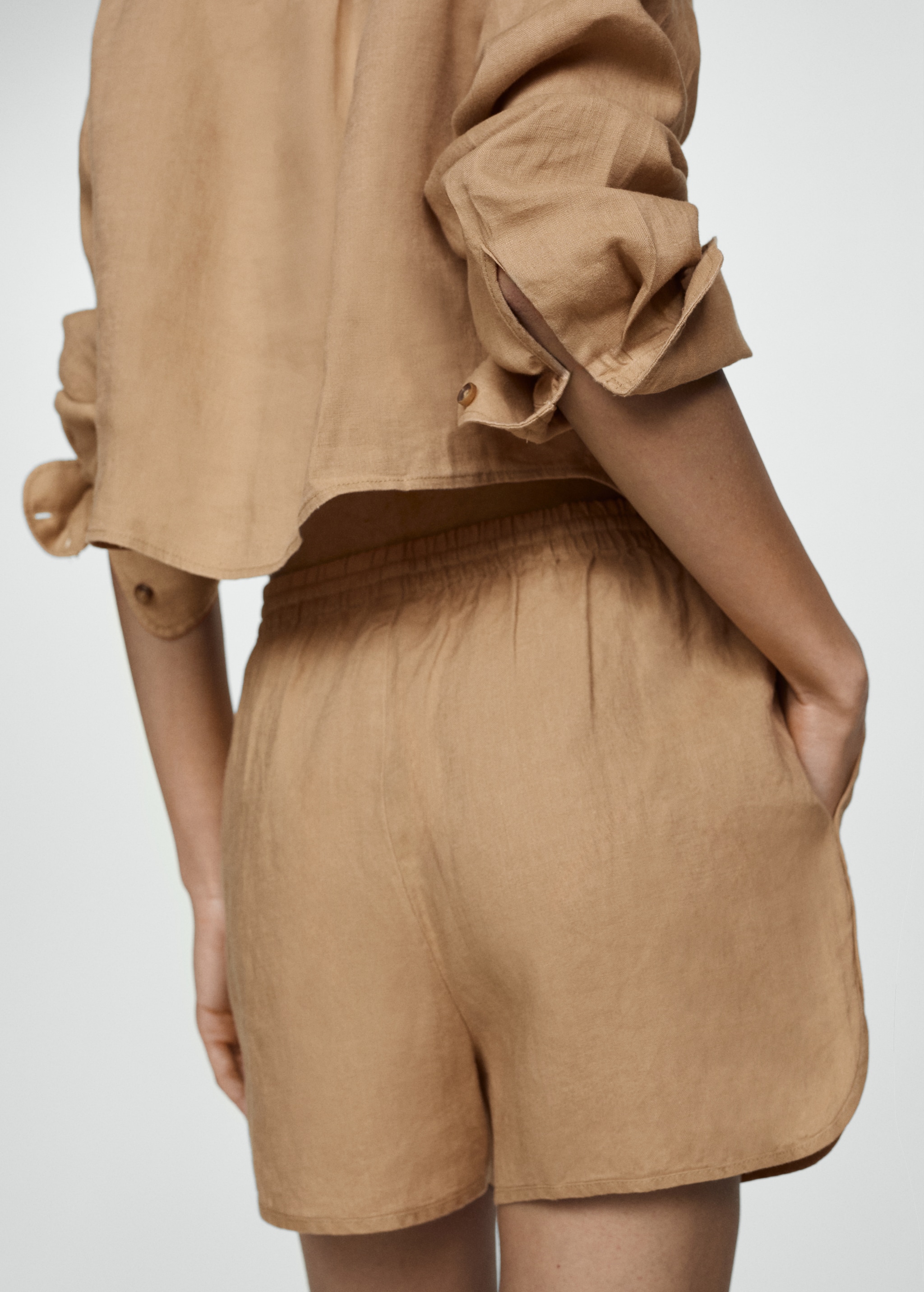 Shorts rectos lino