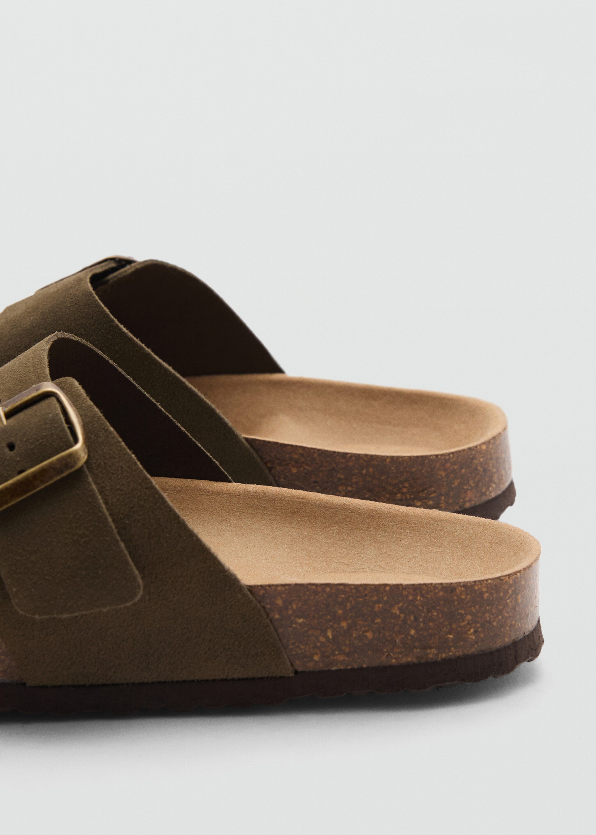 Split leather sandals with buckle - Details of the article 3, Khaki. Ref: 77030389-00.