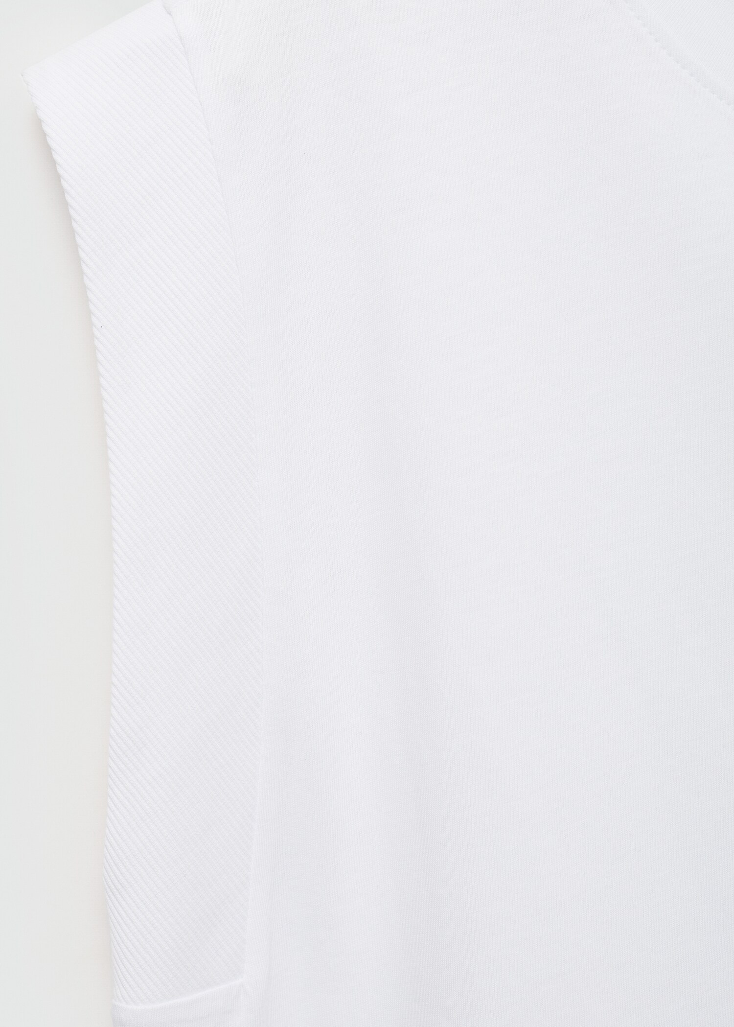 Short-sleeved cotton t-shirt - Details of the article 8
