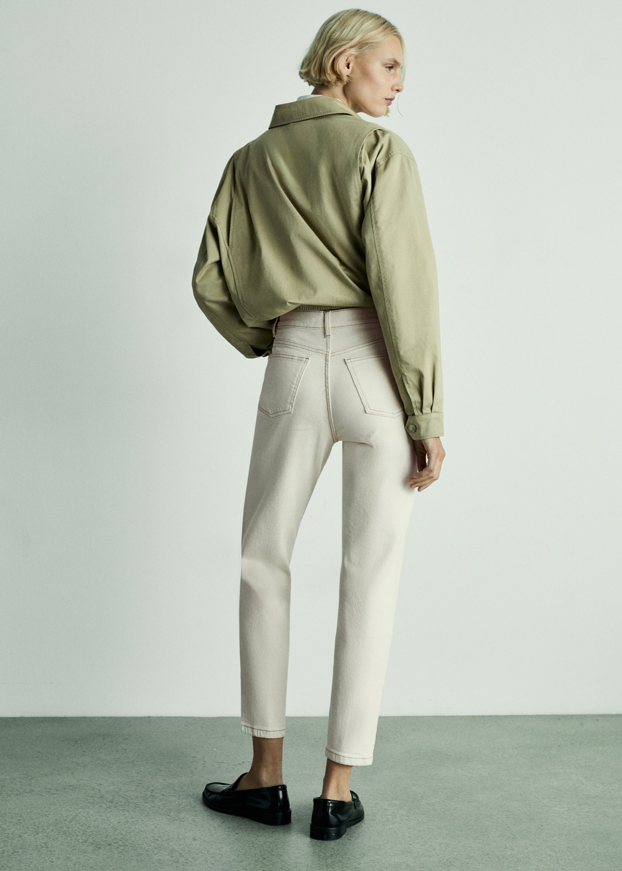 Jeans Newmom confort tiro alto - Reverso del artículo, Blanco roto. Ref: 77030594-00.