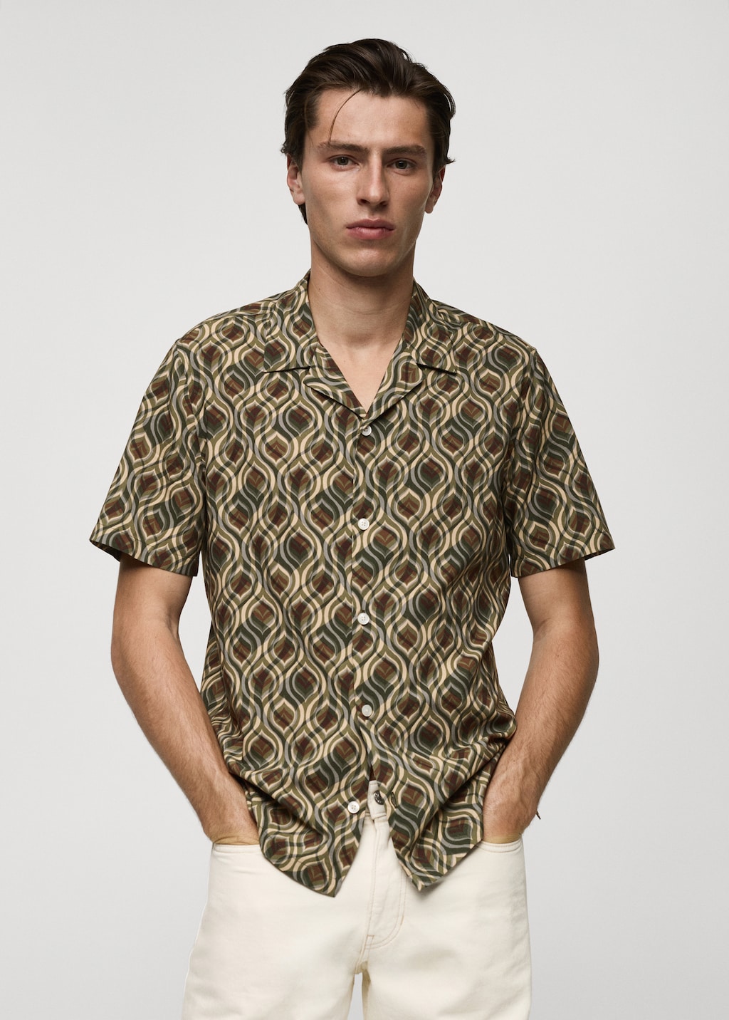 Mango Fließendes Regular Fit-Hemd mit Muster