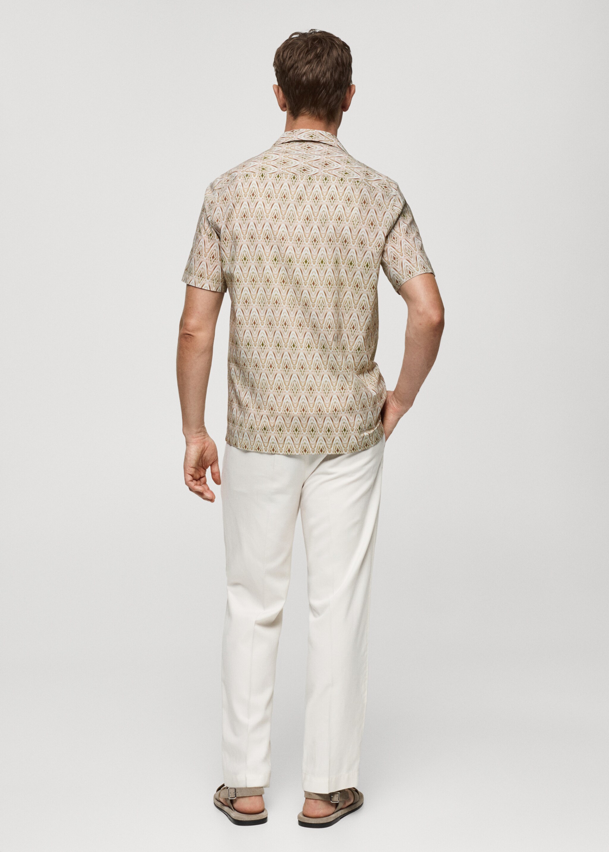 Printed flowing shirt with bowling collar - Reverse of the article