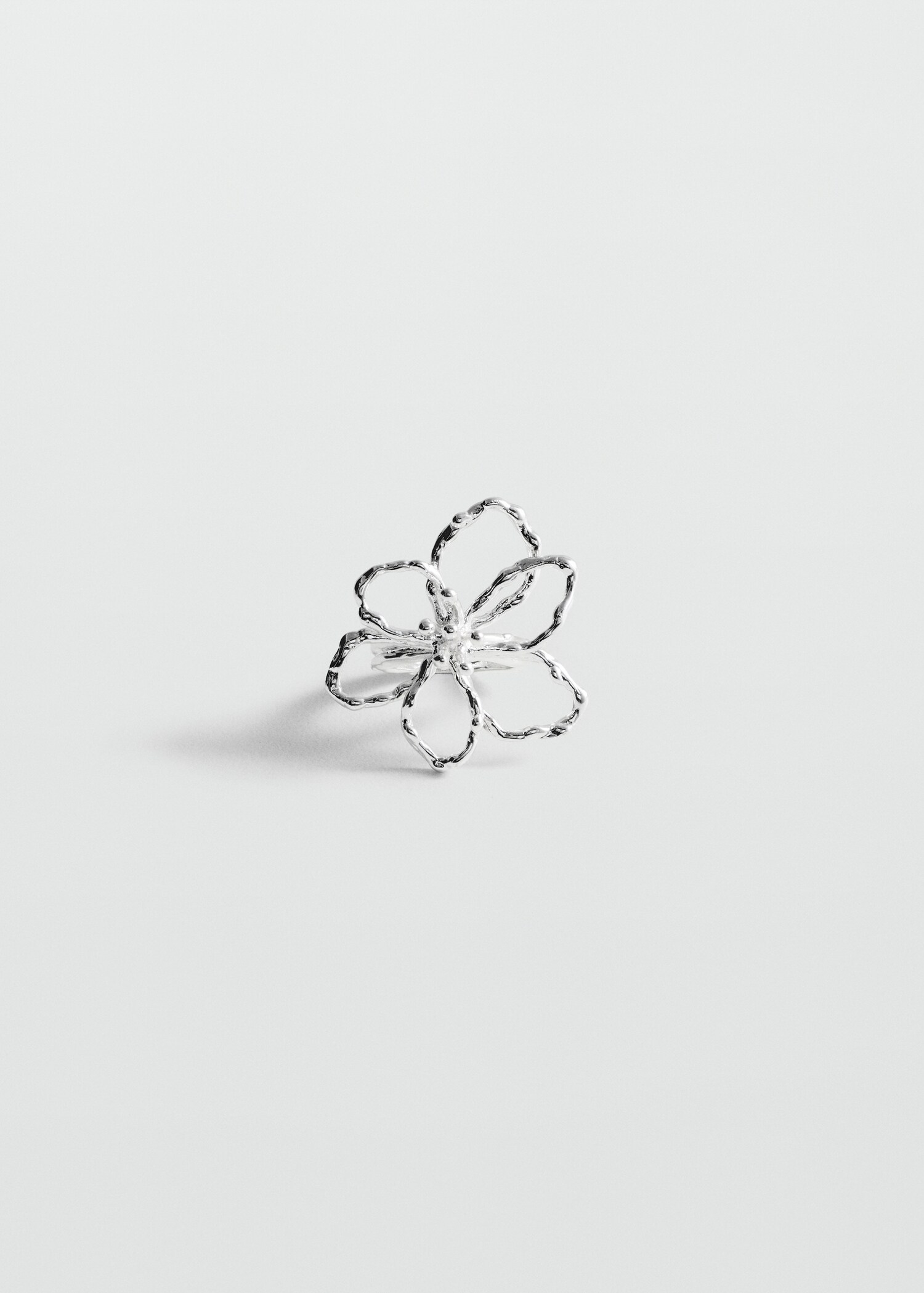 Bague fleur relief - Article sans modèle