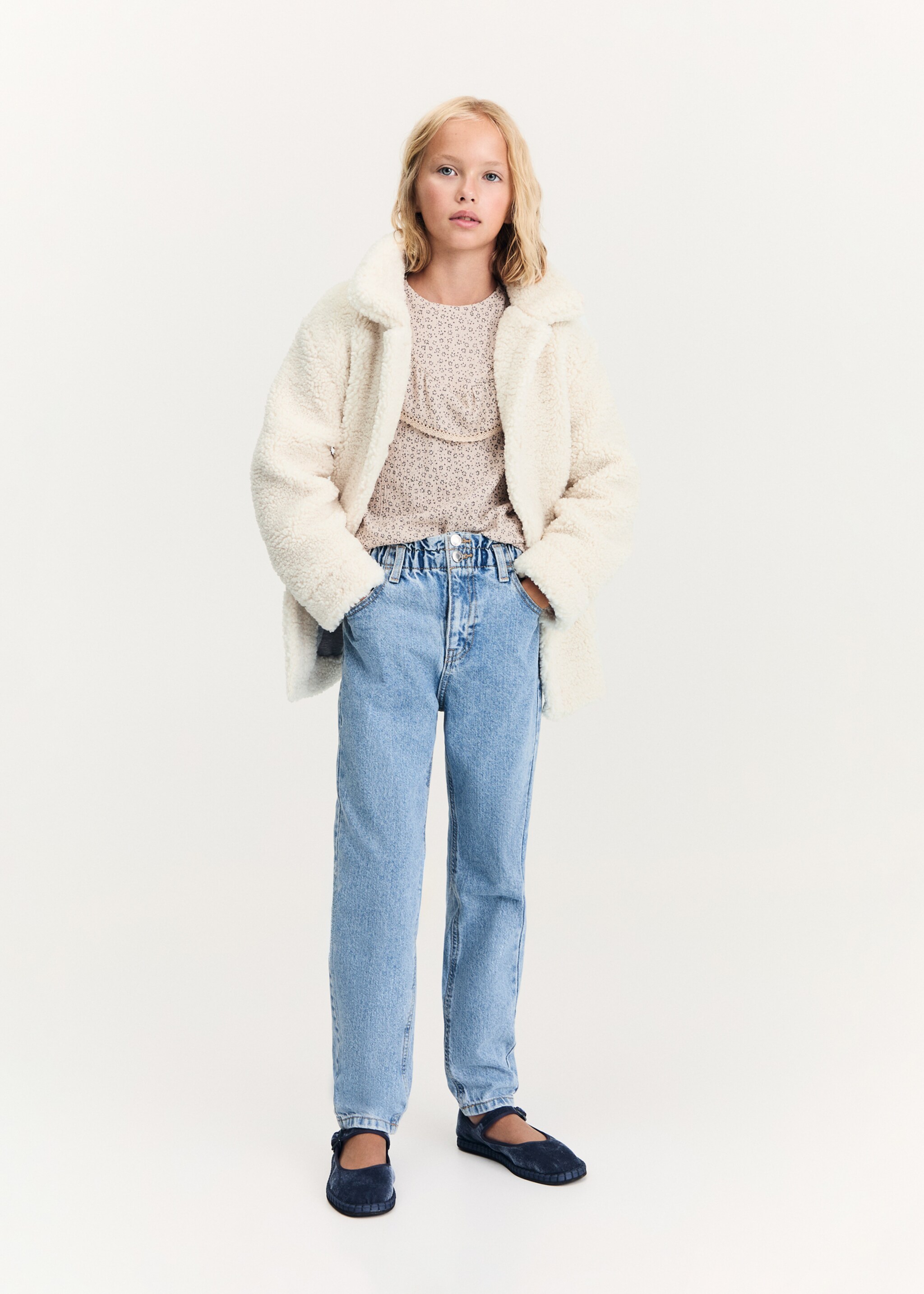 Paperbag jeans - Details of the article 1, Medium Blue. Ref: 77031008-00.