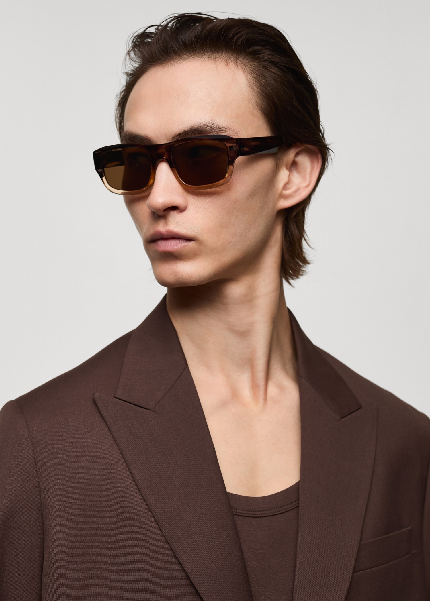 Костюмный пиджак regular fit - Деталь изделия 1