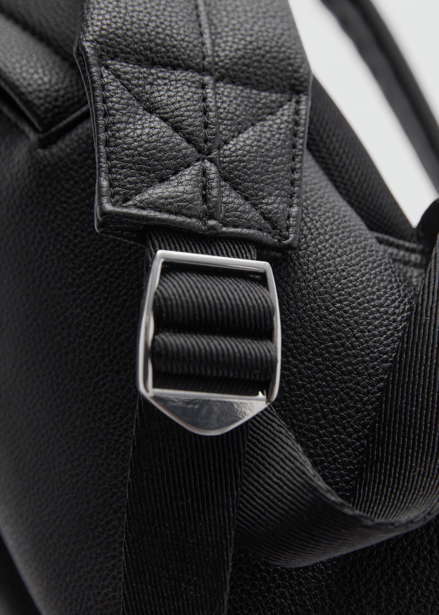 Sac à dos simili-cuir effet grainé - Détail de l'article 3