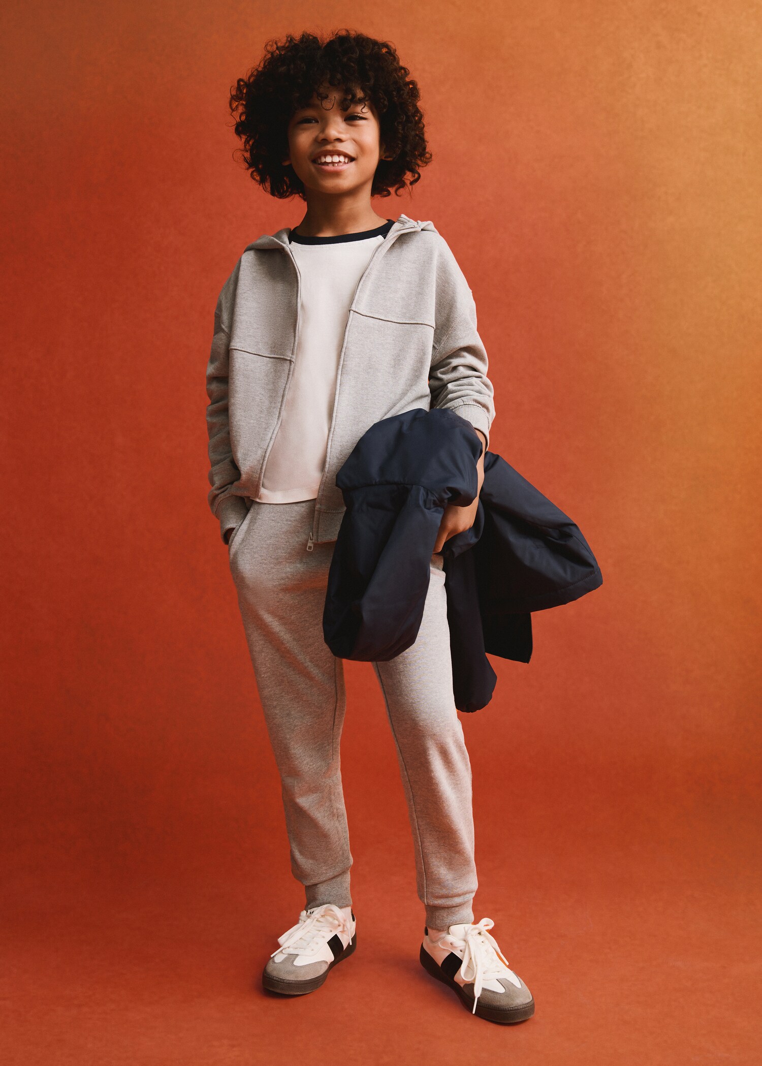 Sweat-shirt zippé à capuche - Détail de l'article 5