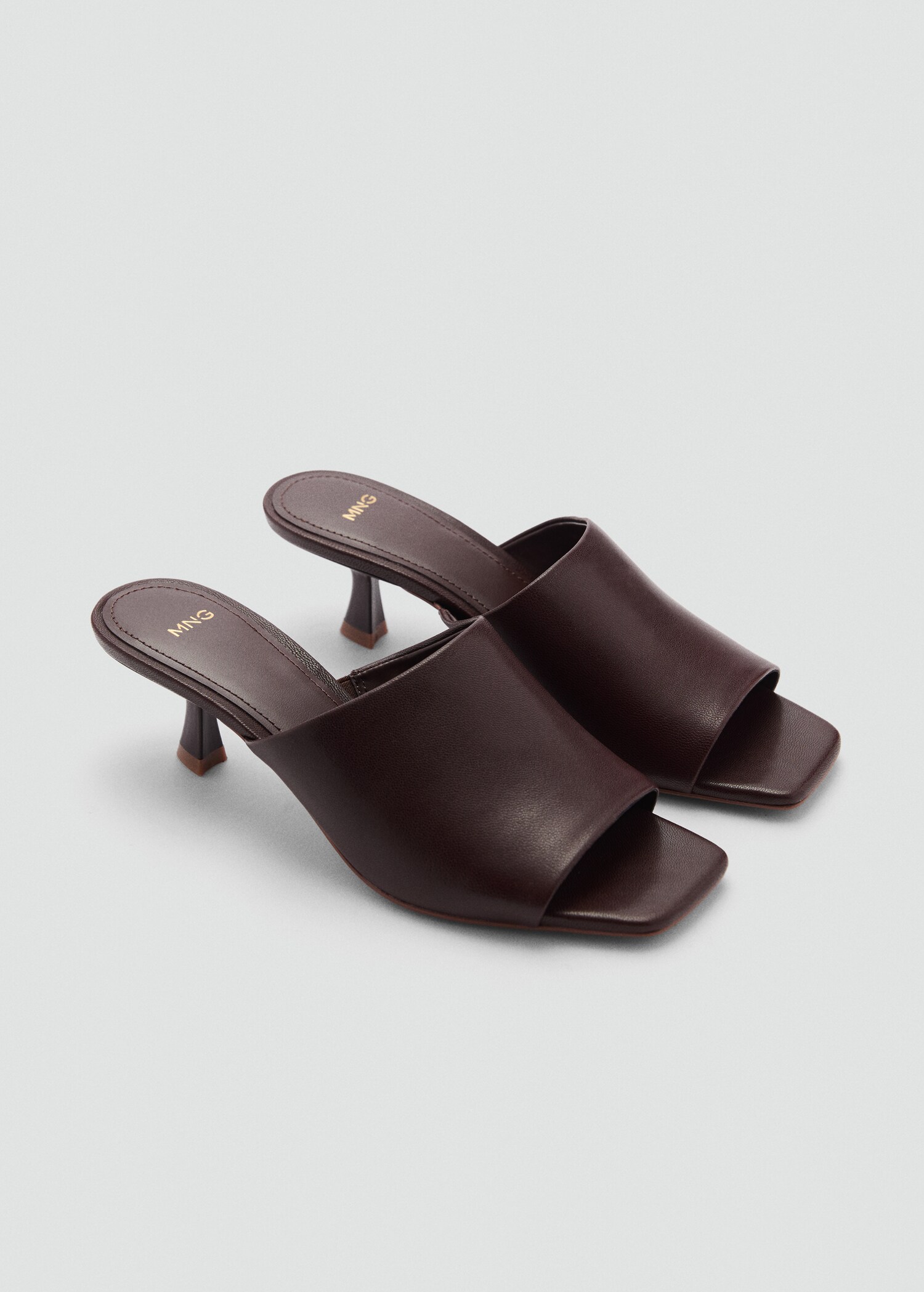 Kitten-heel leather sandal - Medium plane